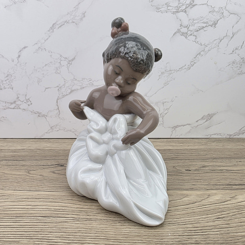 NAO Porcelain Girl Figurine Model 1365 | Handmade Valencia Spain | Late 20th Century Collectible Sculpture