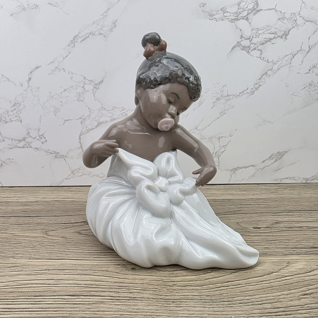NAO Porcelain Girl Figurine Model 1365 | Handmade Valencia Spain | Late 20th Century Collectible Sculpture