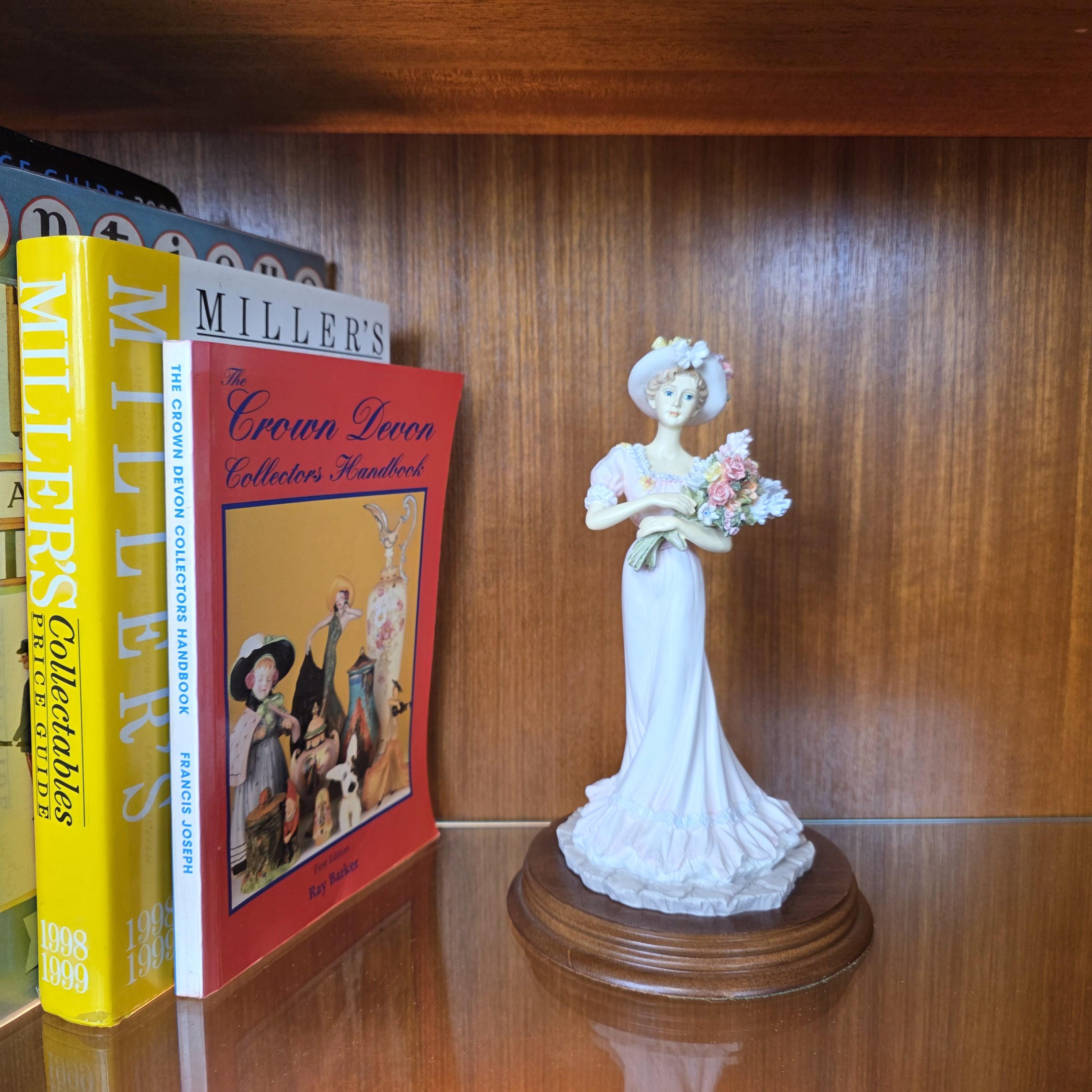The Leonardo Collection Summer Bouquet Resin Figurine 1994 | Vintage Floral Lady Statue | Collectible Display Piece