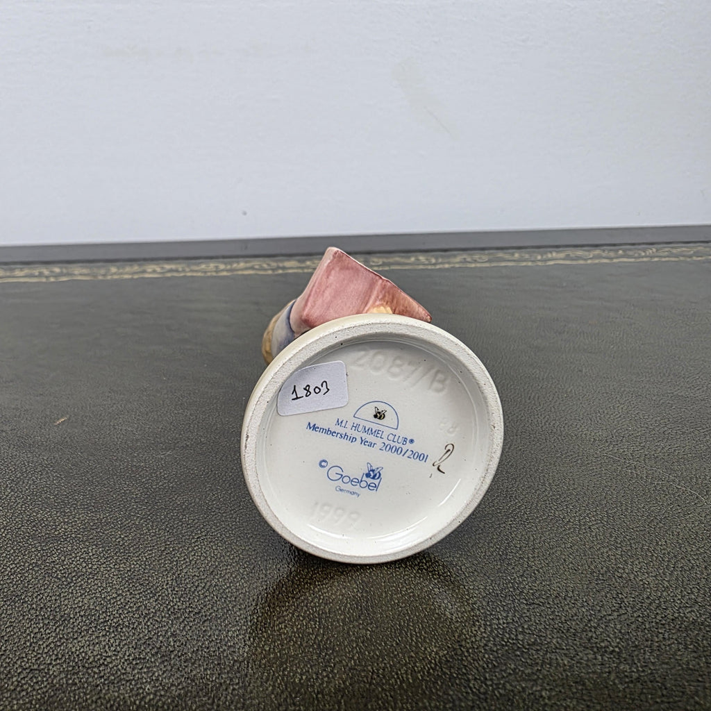 Goebel Hummel Club Reading Child Figurine 2087/B | 1999 German Porcelain Collector Display Piece