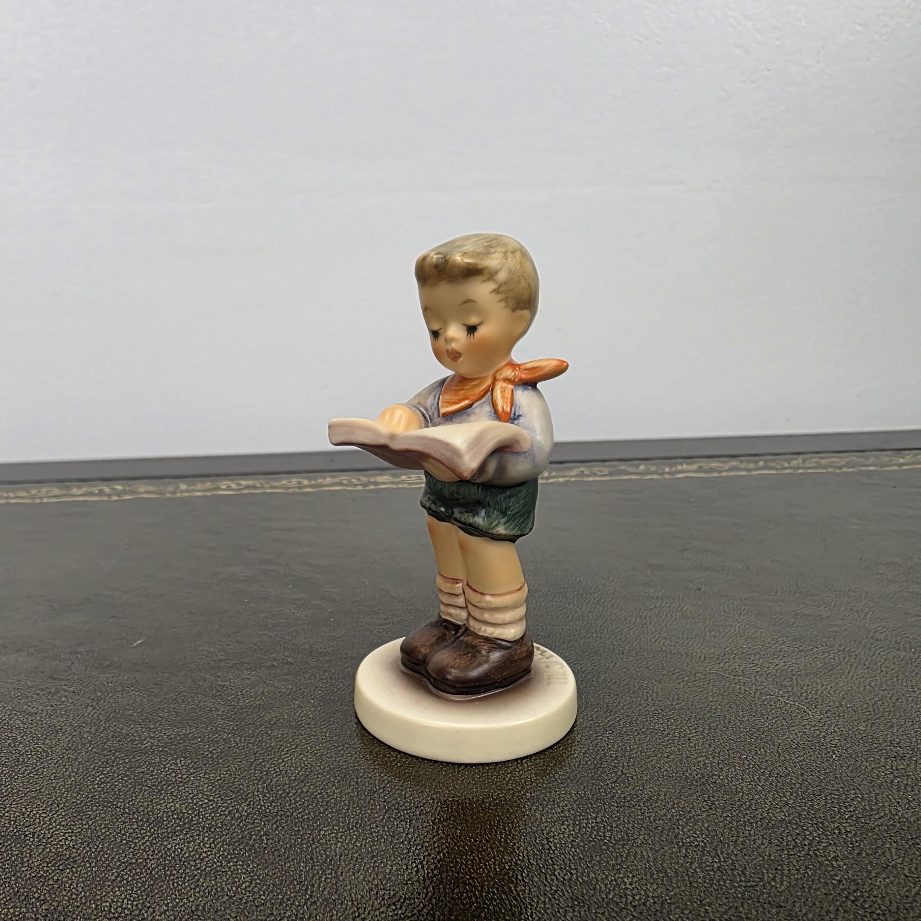 Goebel Hummel Club Reading Child Figurine 2087/B | 1999 German Porcelain Collector Display Piece