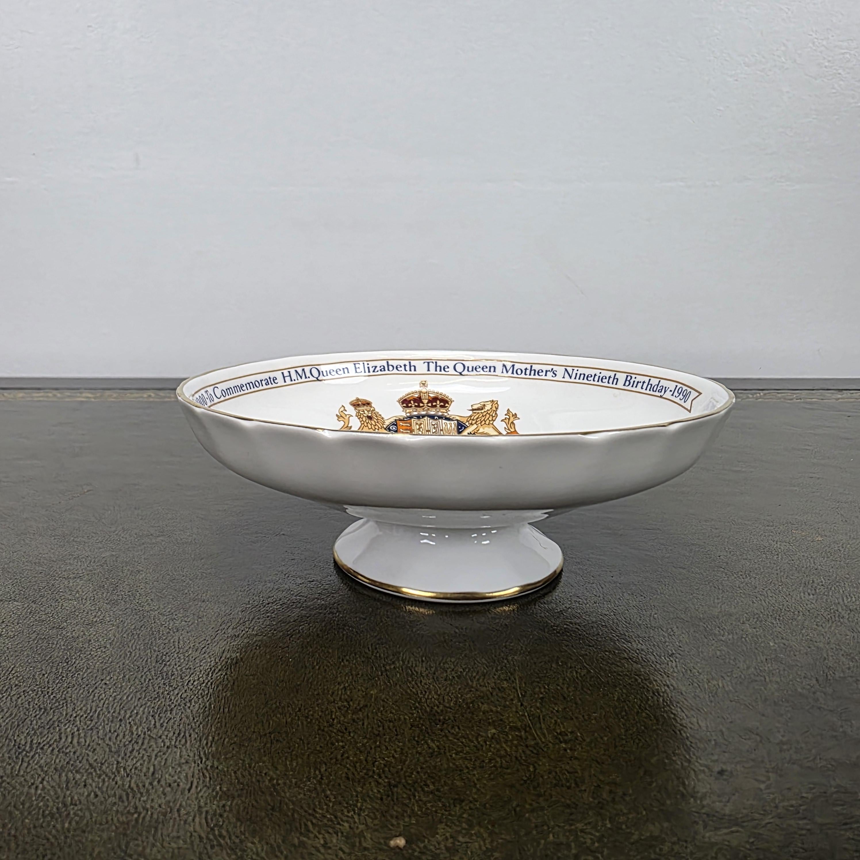 Aynsley Royal Dish Fine Bone China Queen Mother 90th Birthday England 1990 Commemorative Piece
