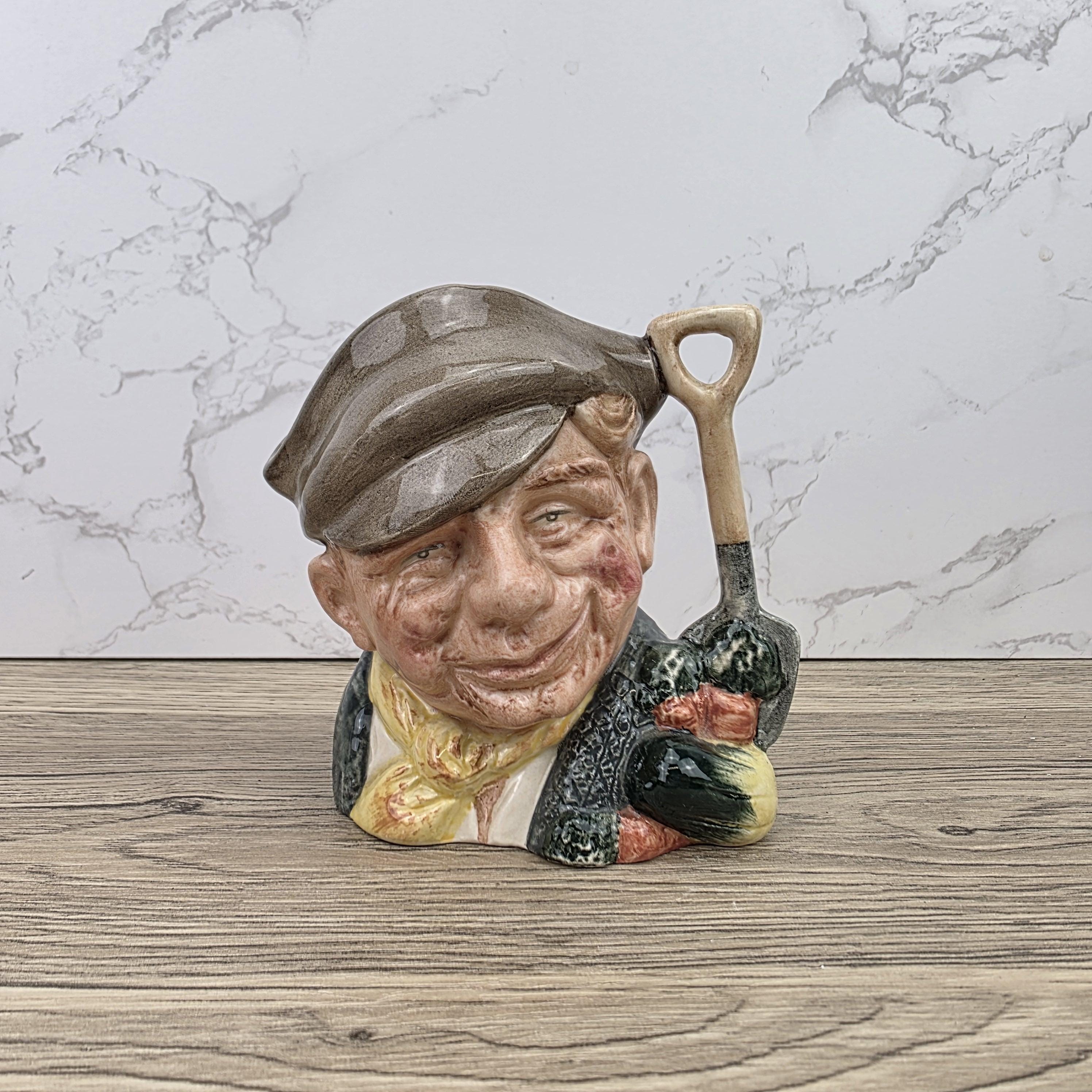 Toby Character Jug The Gardener D6634 by Royal Doulton | 1972 England | Hand Painted Mug