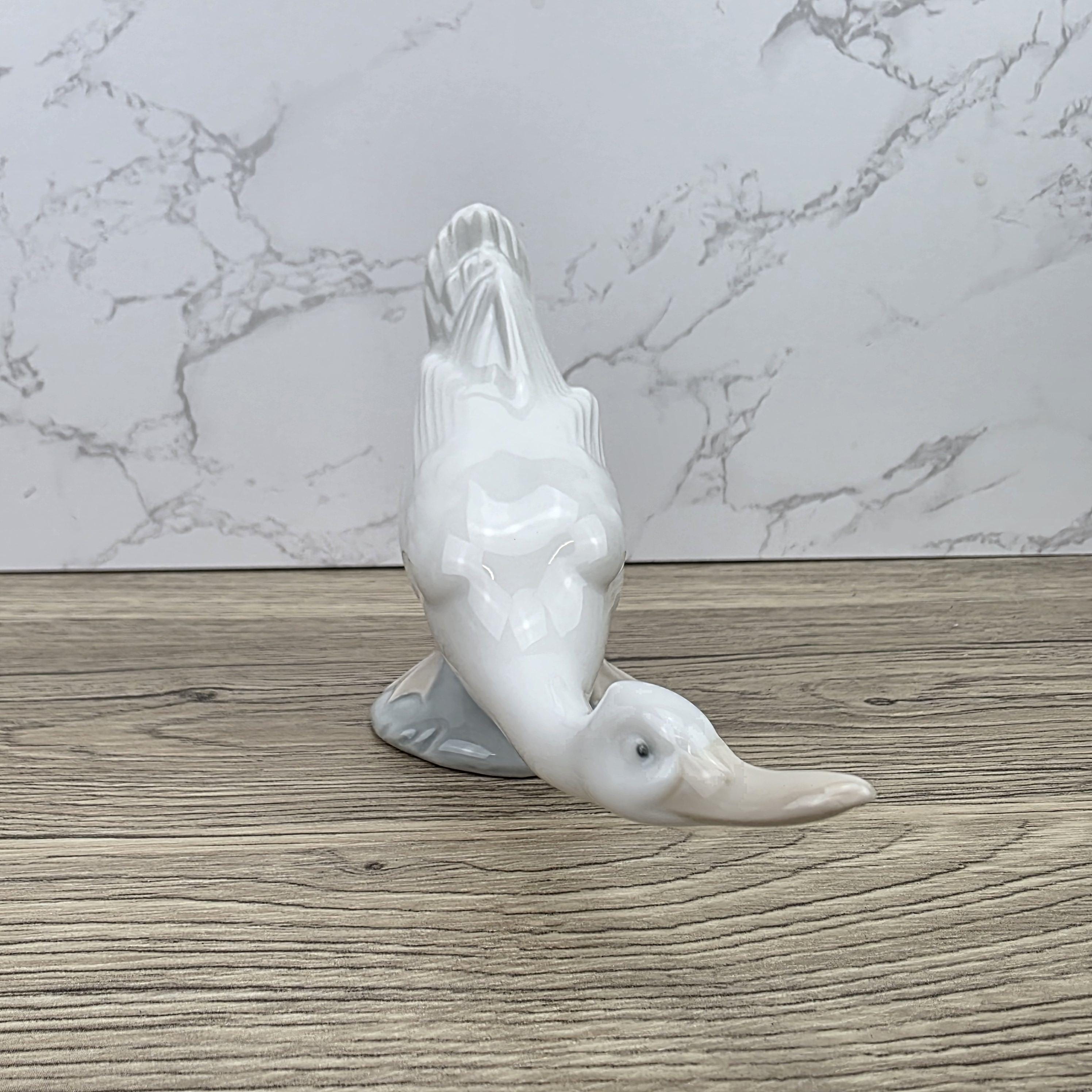 Nao by Lladró Porcelain Swan Figurine Made in Spain | Vintage Bird Sculpture Decor Piece