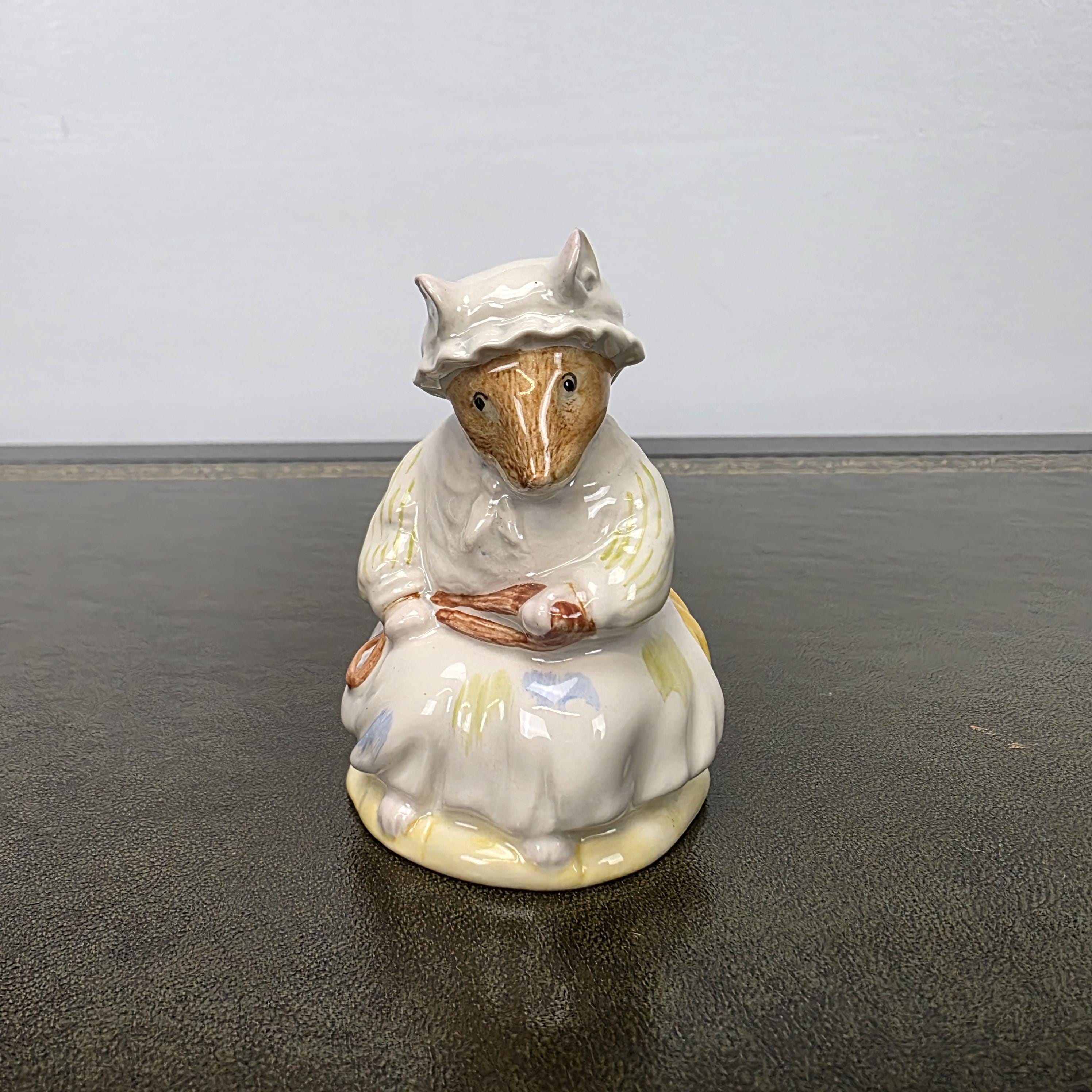 Royal Doulton Brambly Hedge Lily Weaver Mouse Figurine | 1988 Porcelain Collectible