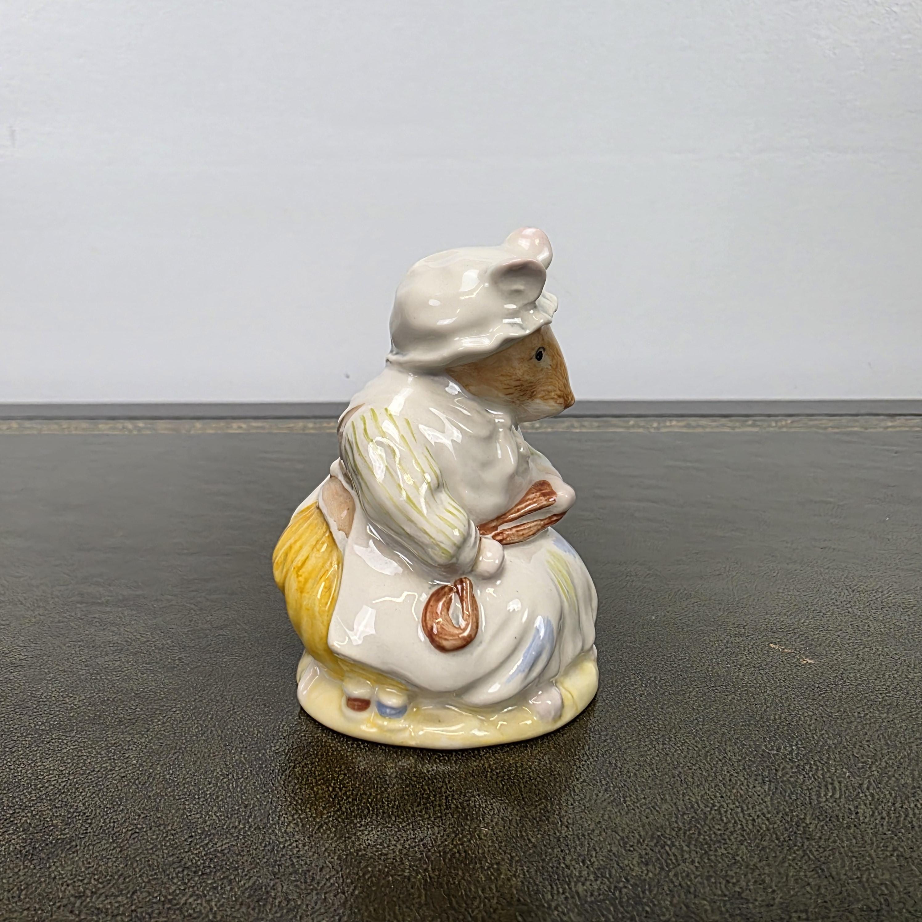 Royal Doulton Brambly Hedge Lily Weaver Mouse Figurine | 1988 Porcelain Collectible
