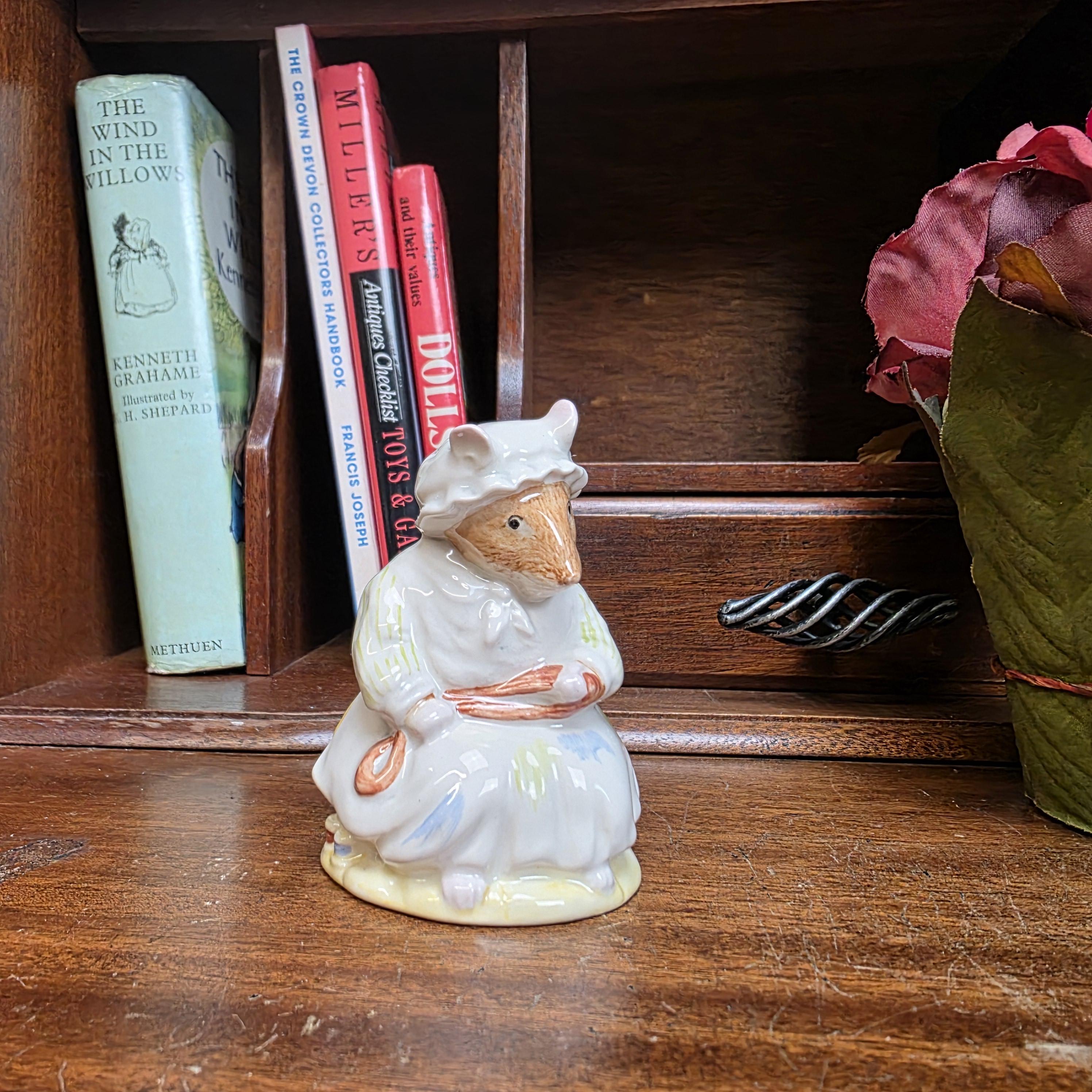 Royal Doulton Brambly Hedge Lily Weaver Mouse Figurine | 1988 Porcelain Collectible