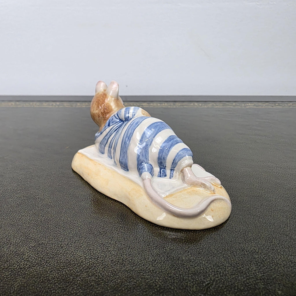 Royal Doulton Brambly Hedge Mr Saltapple Figurine DBH24 1992 England Mouse Porcelain Figure Collectible
