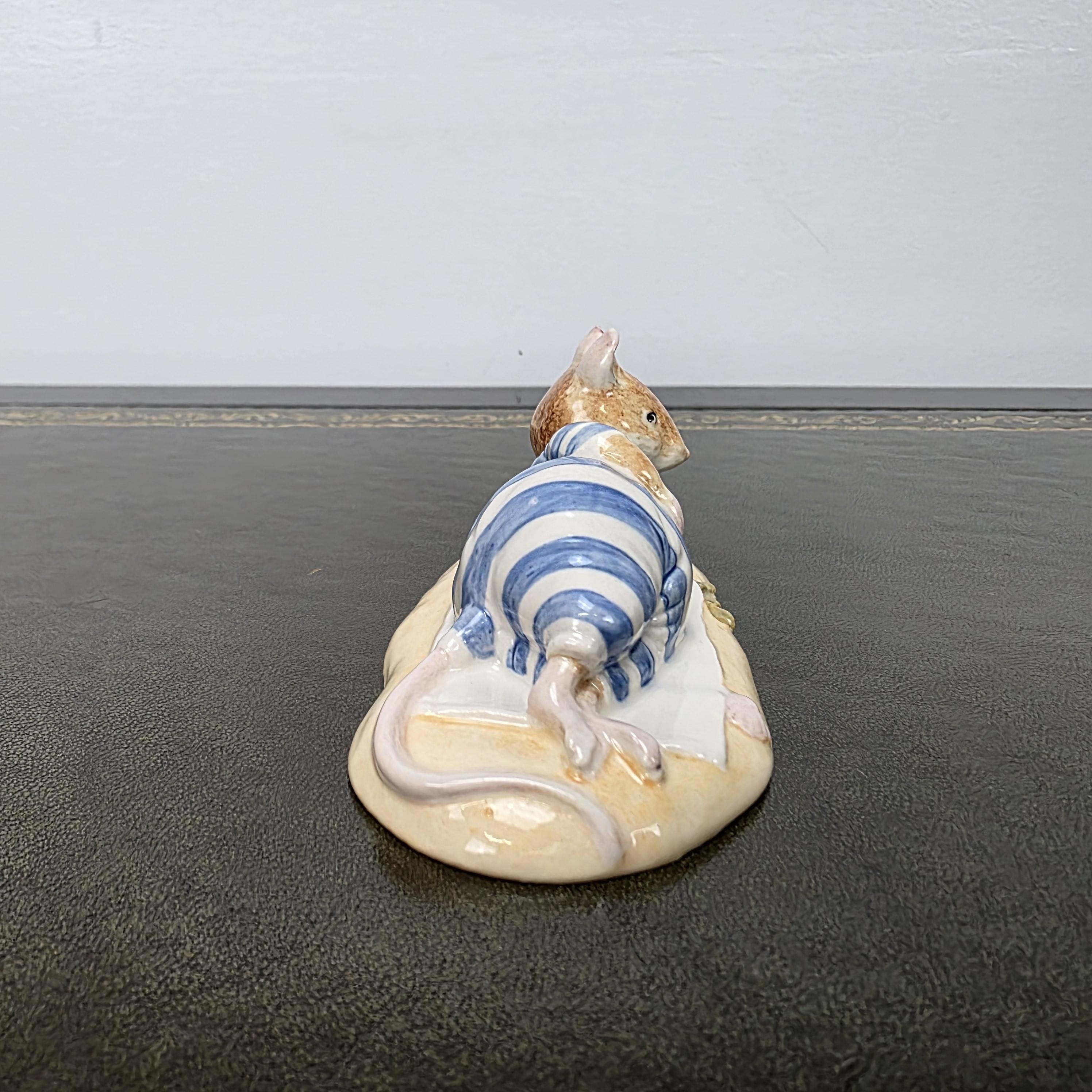 Royal Doulton Brambly Hedge Mr Saltapple Figurine DBH24 1992 England Mouse Porcelain Figure Collectible