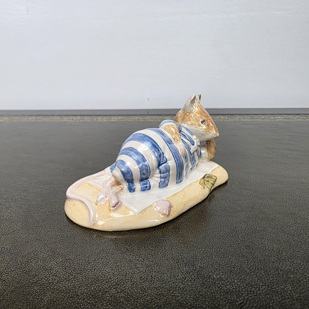 Royal Doulton Brambly Hedge Mr Saltapple Figurine DBH24 1992 England Mouse Porcelain Figure Collectible