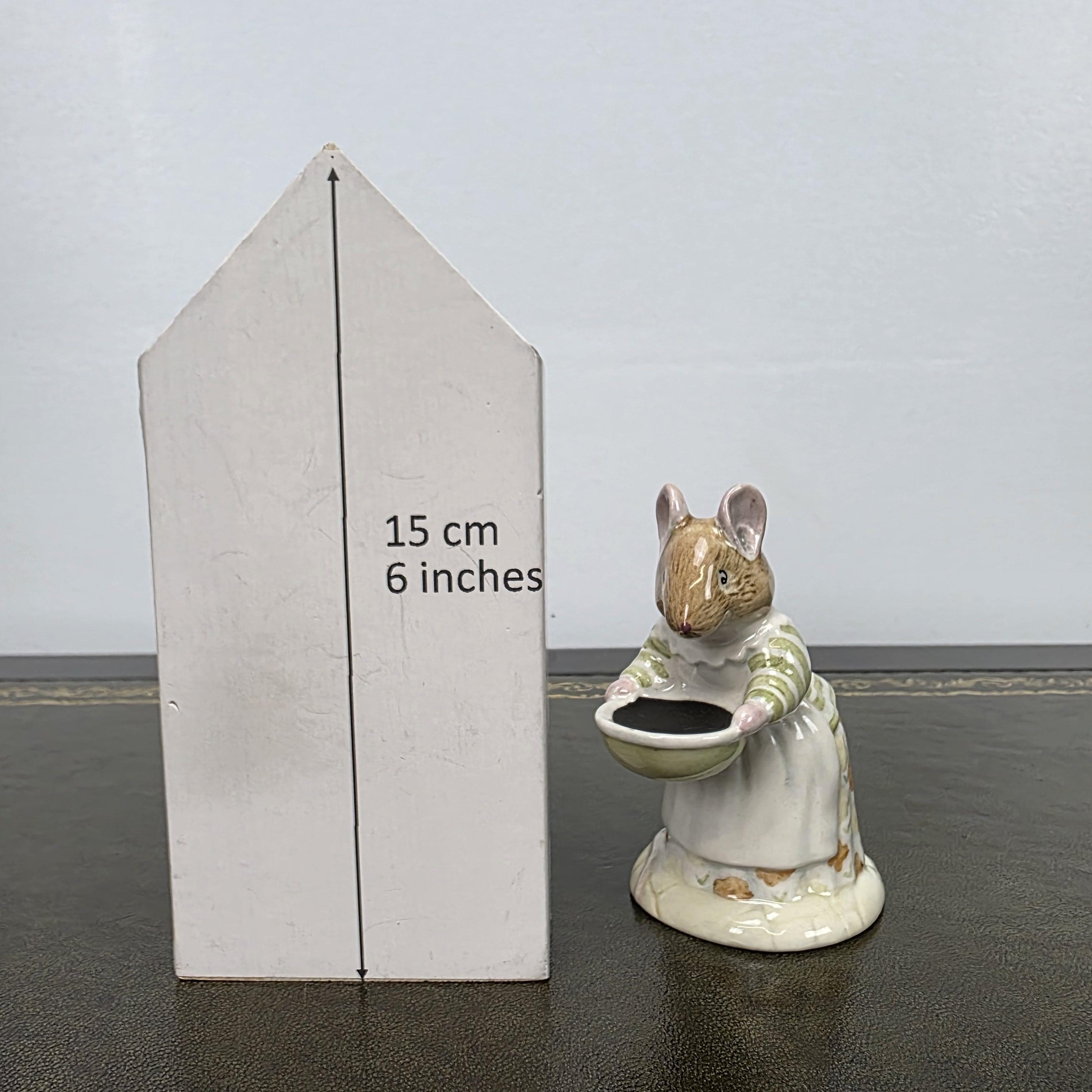 Royal Doulton Brambly Hedge Figurine Mrs Toadflax DBH11 1985 Bone China Figure Collection Mouse