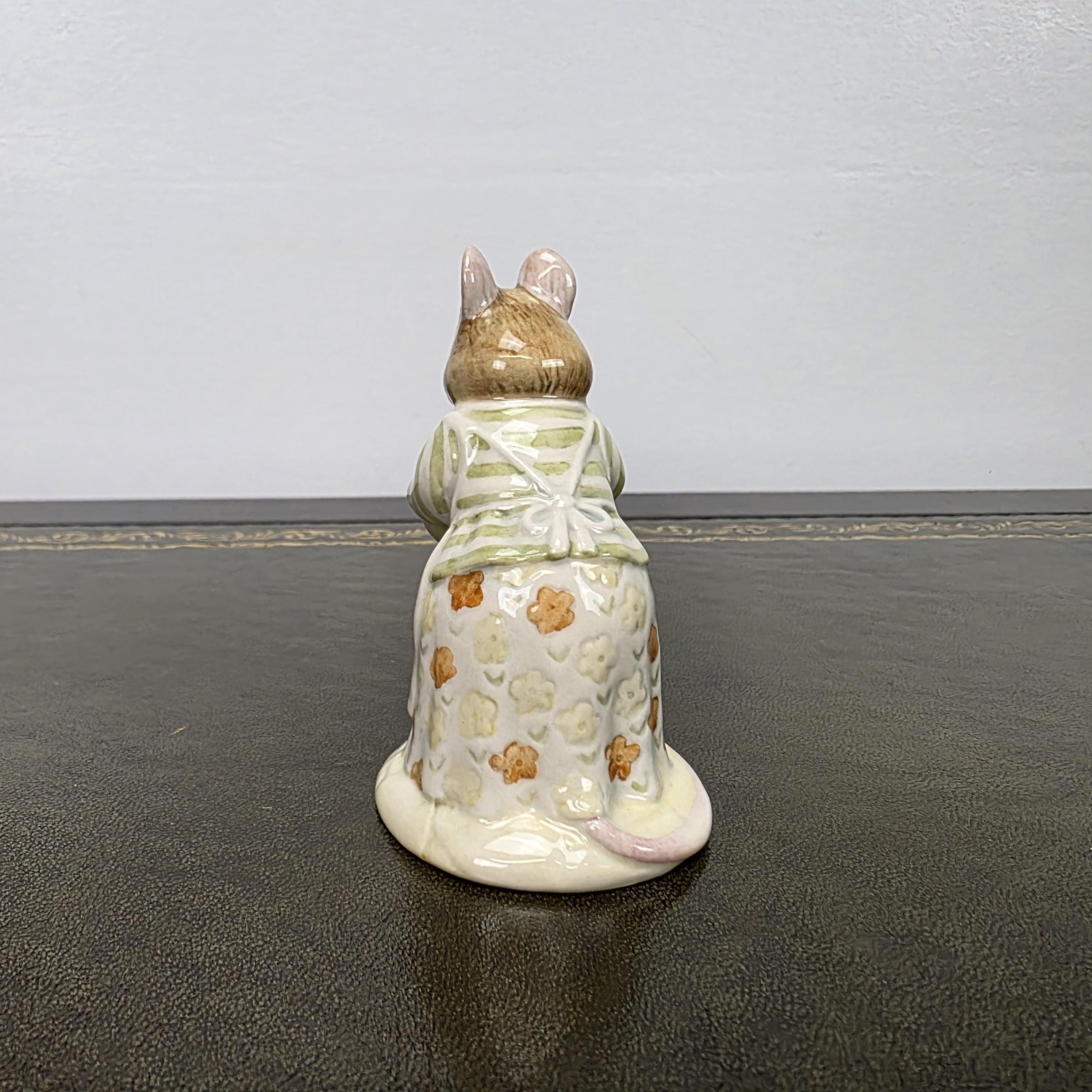 Royal Doulton Brambly Hedge Figurine Mrs Toadflax DBH11 1985 Bone China Figure Collection Mouse