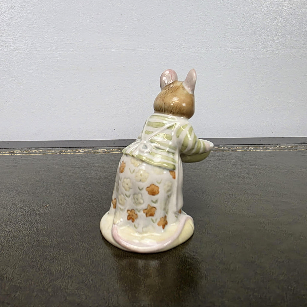 Royal Doulton Brambly Hedge Figurine Mrs Toadflax DBH11 1985 Bone China Figure Collection Mouse