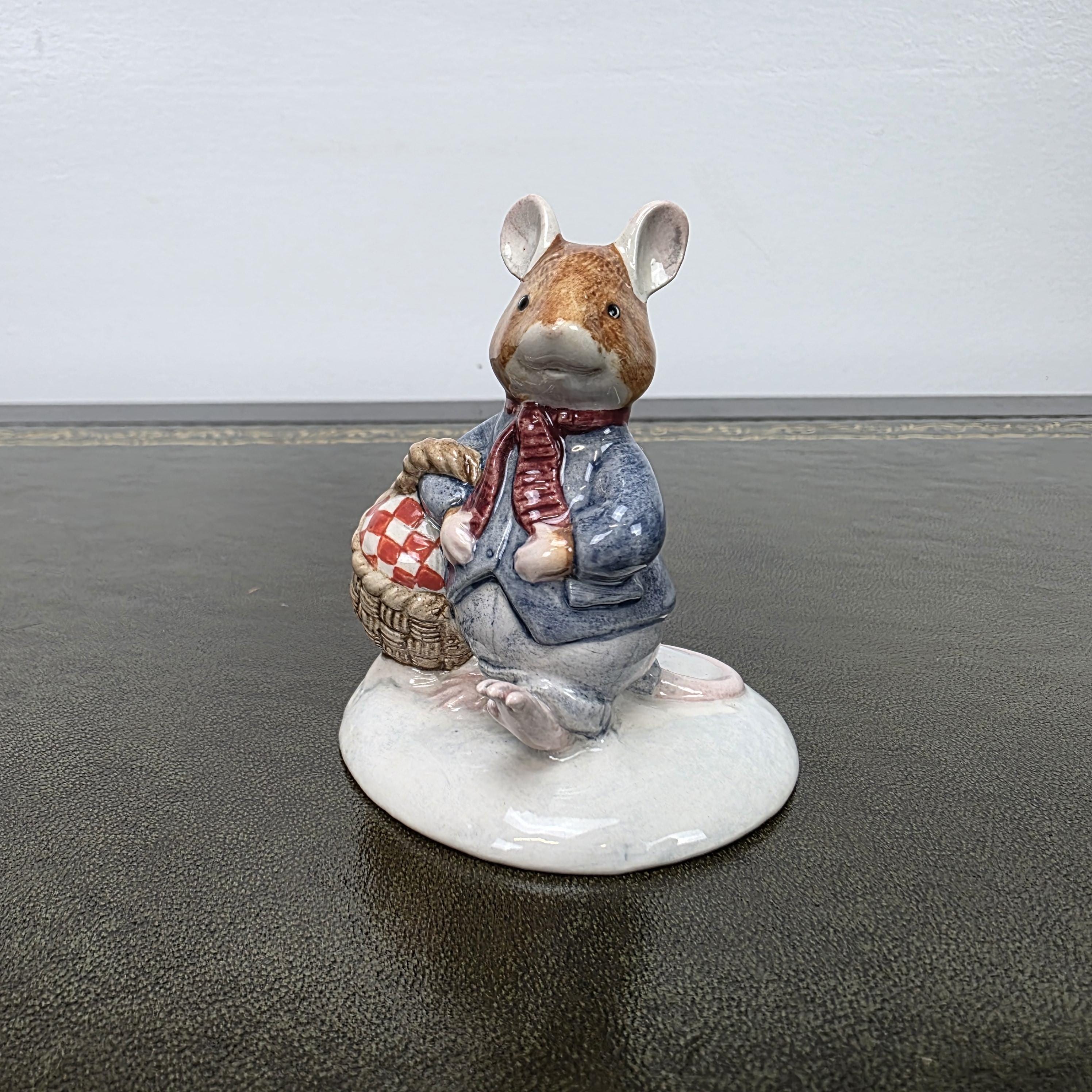 Royal Doulton Brambly Hedge Figurine Wilfred Carries The Picnic DBH34 2000 Figure Mouse Ornament