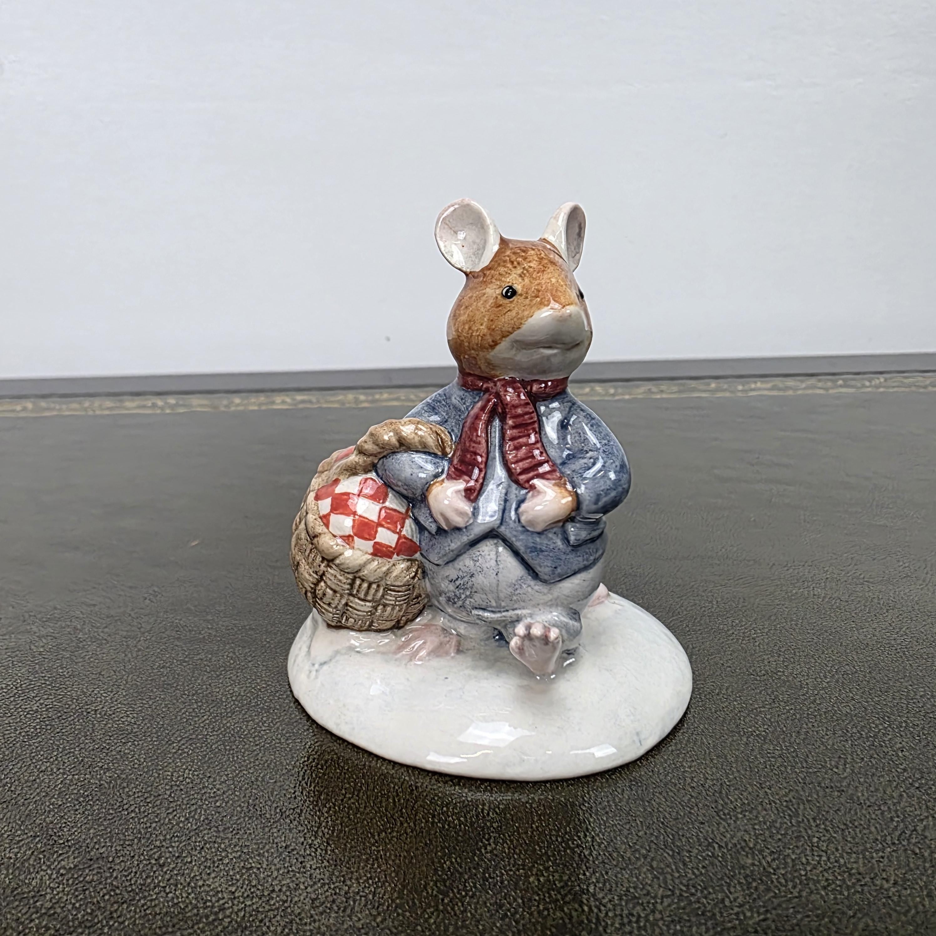 Royal Doulton Brambly Hedge Figurine Wilfred Carries The Picnic DBH34 2000 Figure Mouse Ornament