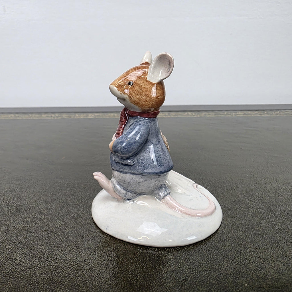 Royal Doulton Brambly Hedge Figurine Wilfred Carries The Picnic DBH34 2000 Figure Mouse Ornament