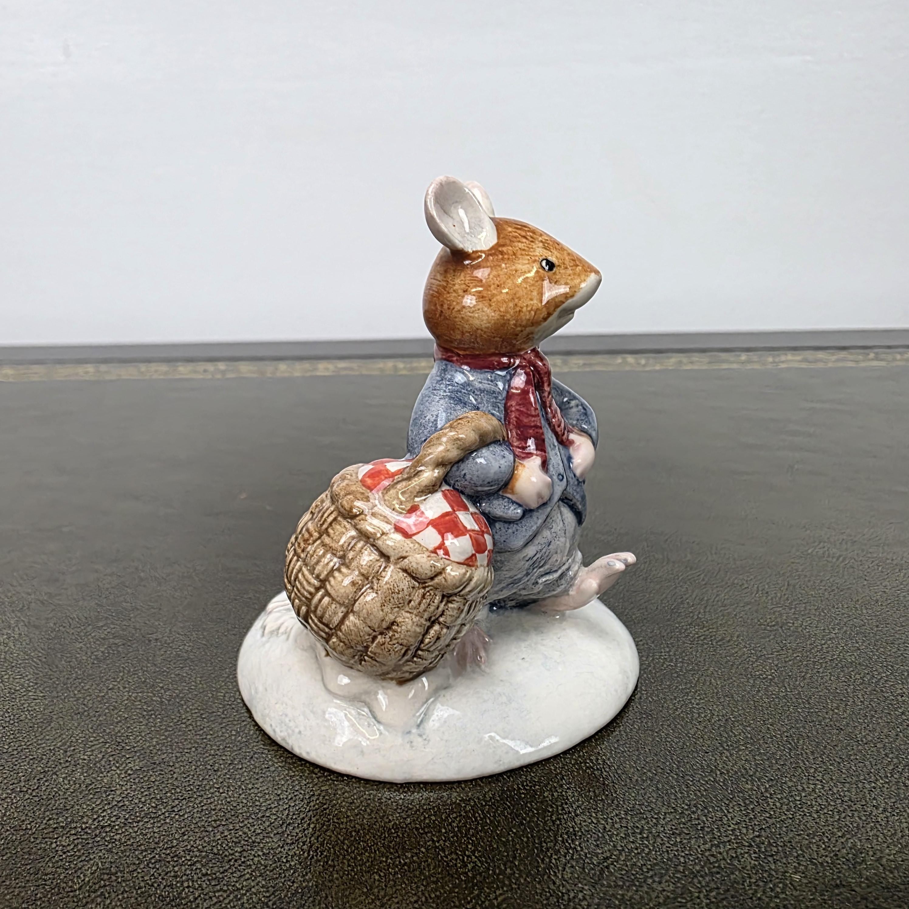 Royal Doulton Brambly Hedge Figurine Wilfred Carries The Picnic DBH34 2000 Figure Mouse Ornament