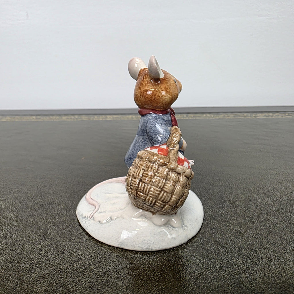 Royal Doulton Brambly Hedge Figurine Wilfred Carries The Picnic DBH34 2000 Figure Mouse Ornament