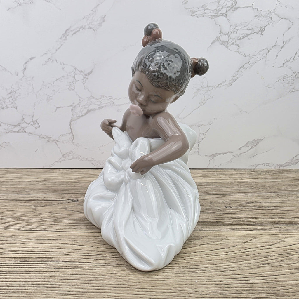 NAO Porcelain Girl Figurine Model 1365 | Handmade Valencia Spain | Late 20th Century Collectible Sculpture