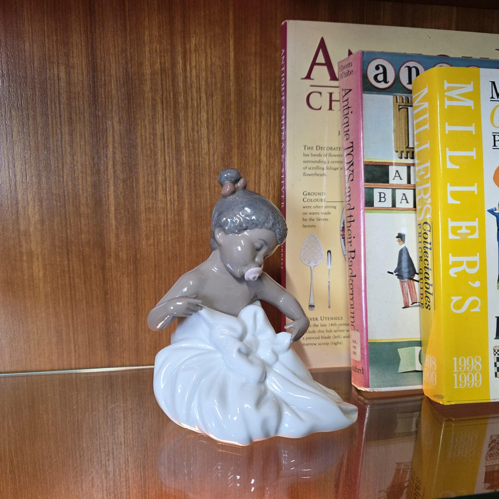 NAO Porcelain Girl Figurine Model 1365 | Handmade Valencia Spain | Late 20th Century Collectible Sculpture
