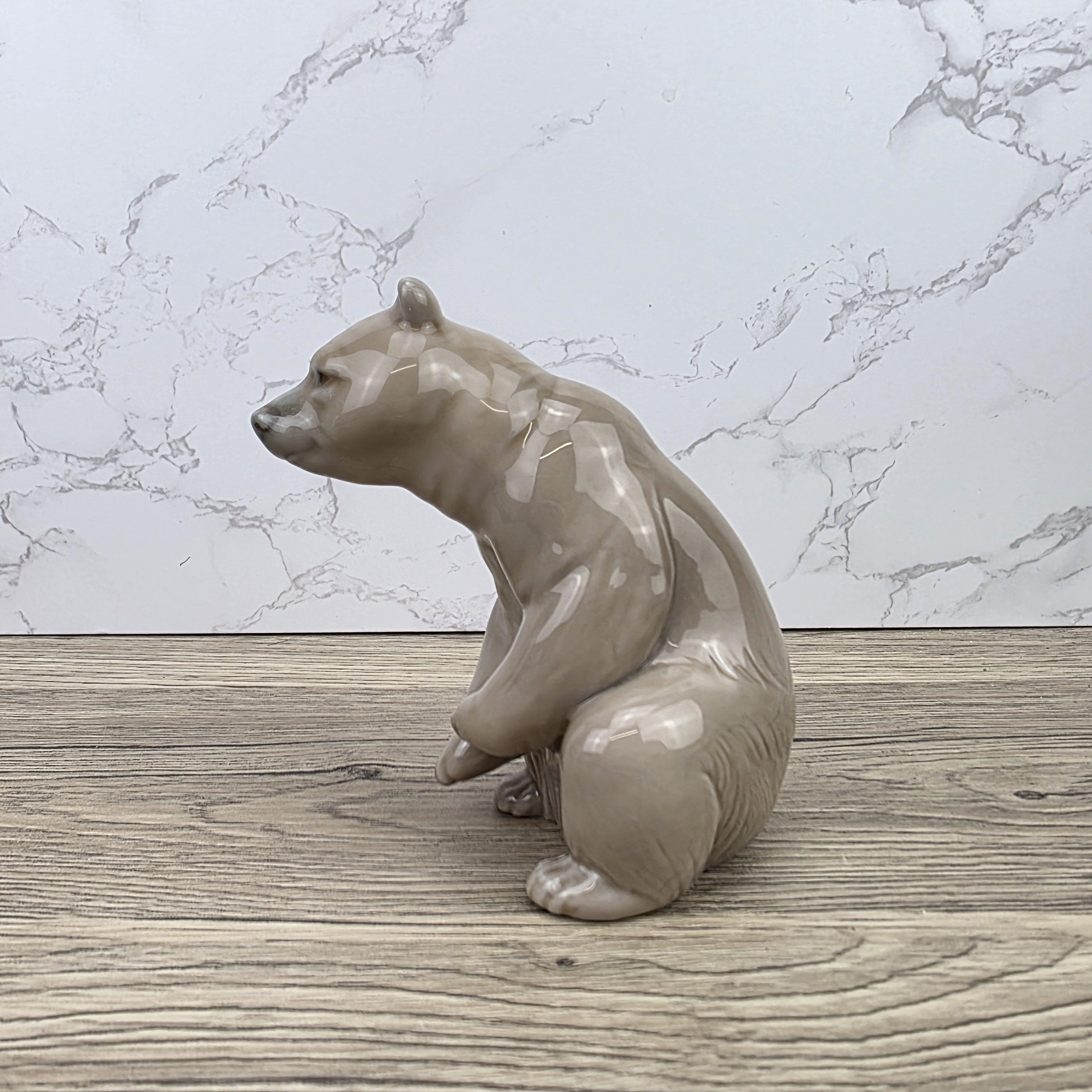 Lladro Polar Bear Porcelain Figurine A-161 | Hand Made in Spain | Vintage Wildlife Decor 1970s