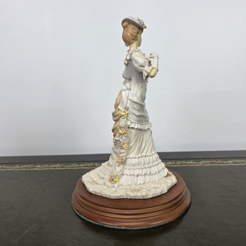 Victorian Lady Resin Figurine Sunday Stroll Leonardo Collection 1994 | Collectible Display Home Vintage Decor