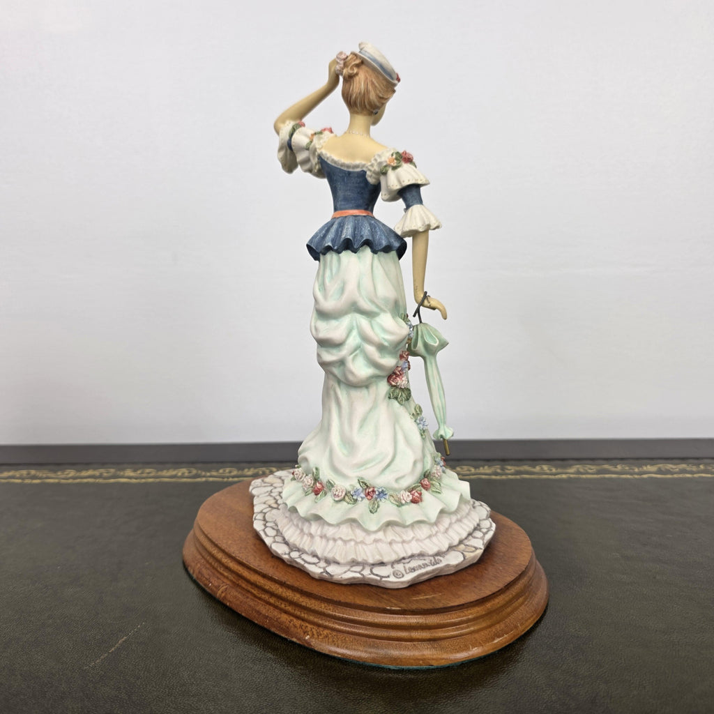 Victorian Lady Resin Figurine True Poise Leonardo Collection 1995 | Collectible Display Home Vintage Decor