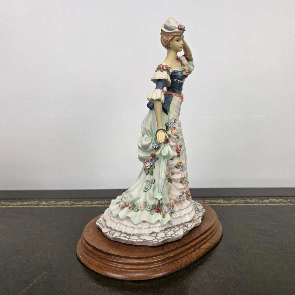 Victorian Lady Resin Figurine True Poise Leonardo Collection 1995 | Collectible Display Home Vintage Decor