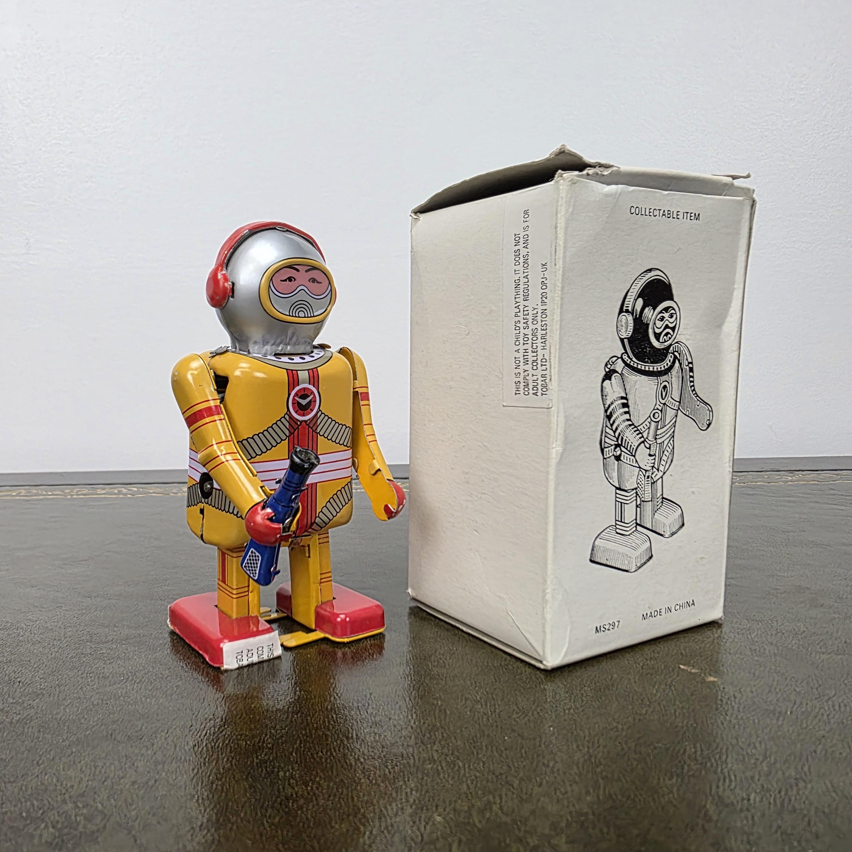 Vintage Wind Up Robot MS297 Yellow Tin Toy | Boxed Collectible Space Figure | 1980s China