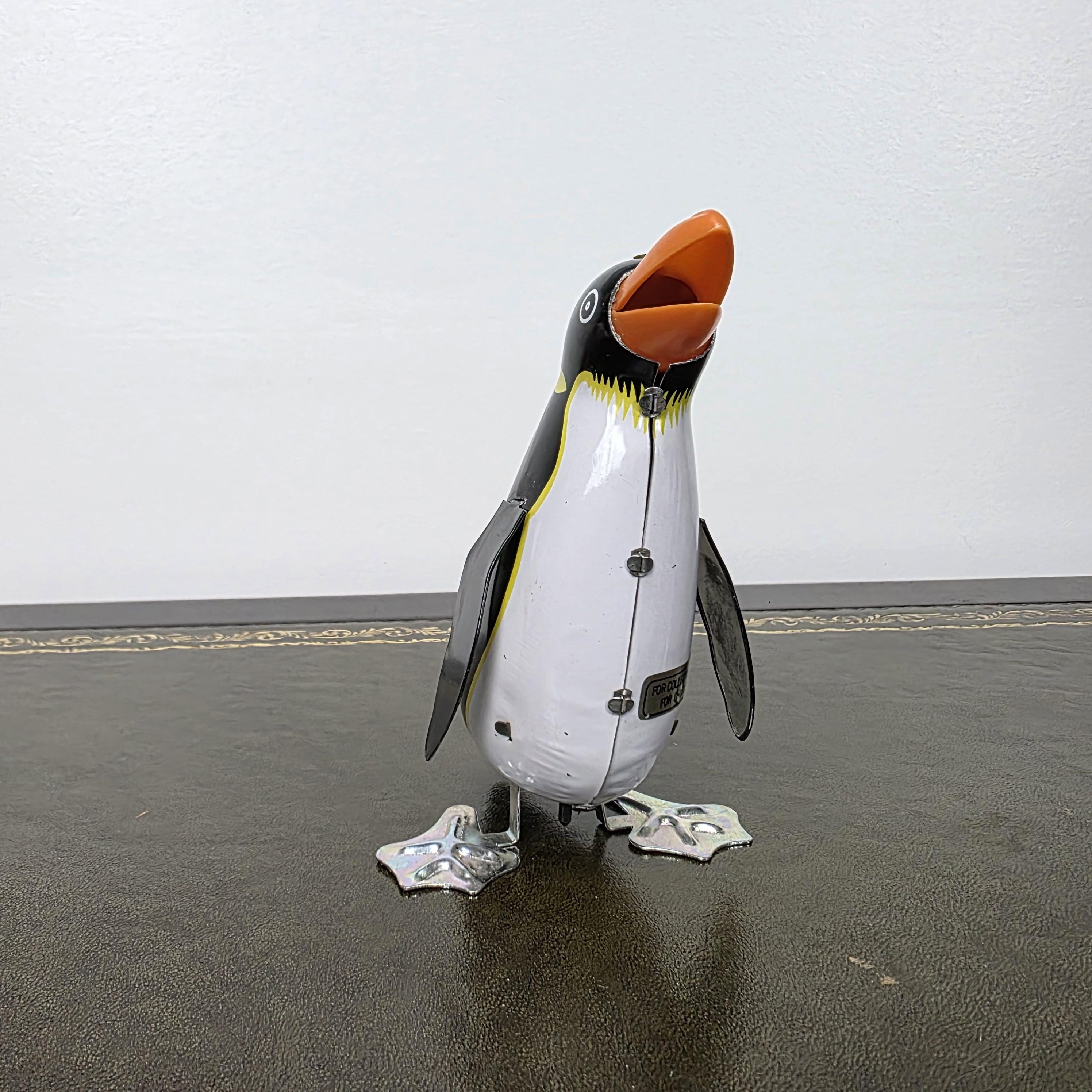 Vintage Wind Up Penguin Tin Toy | Boxed Collectable Display Piece | Made in China 1980s