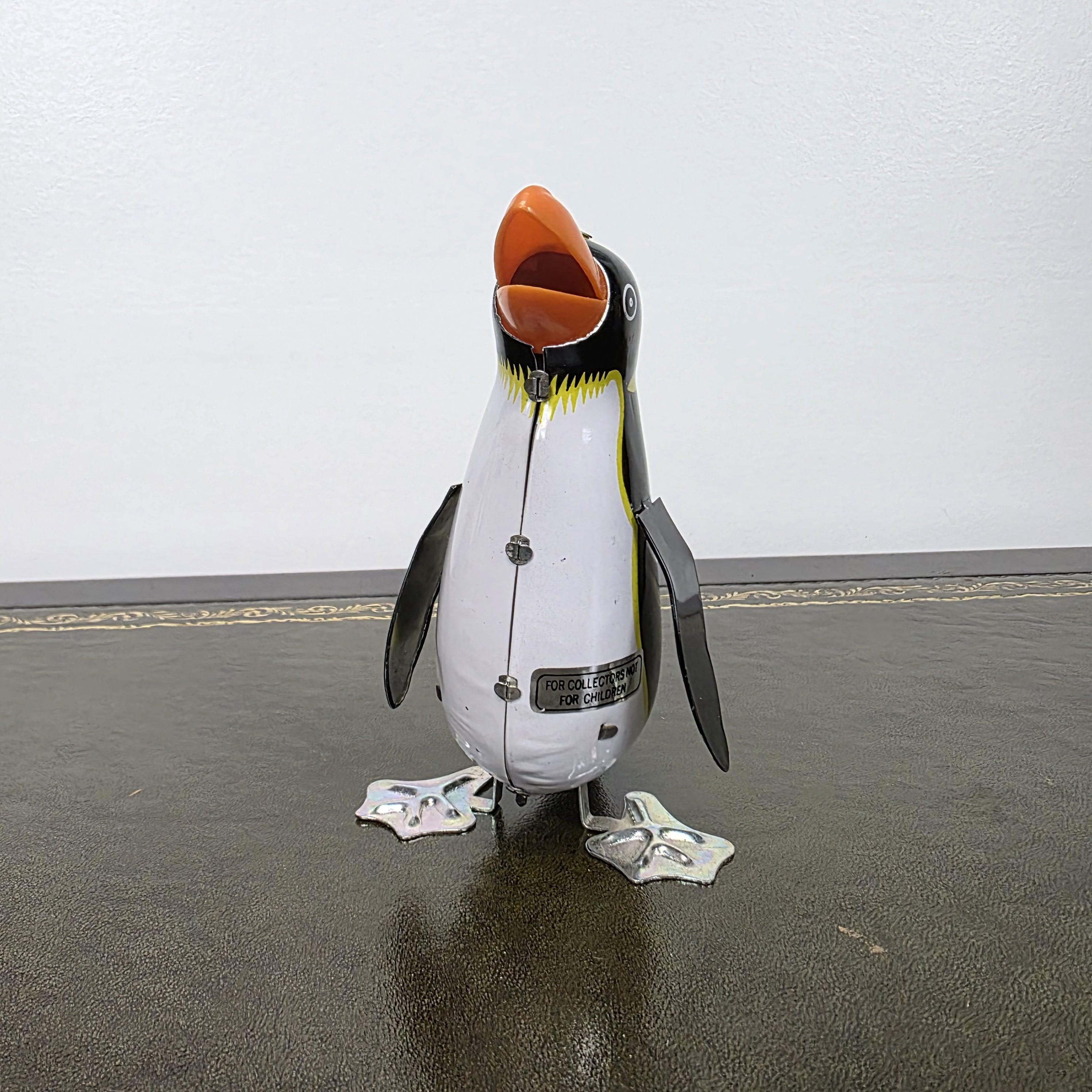 Vintage Wind Up Penguin Tin Toy | Boxed Collectable Display Piece | Made in China 1980s