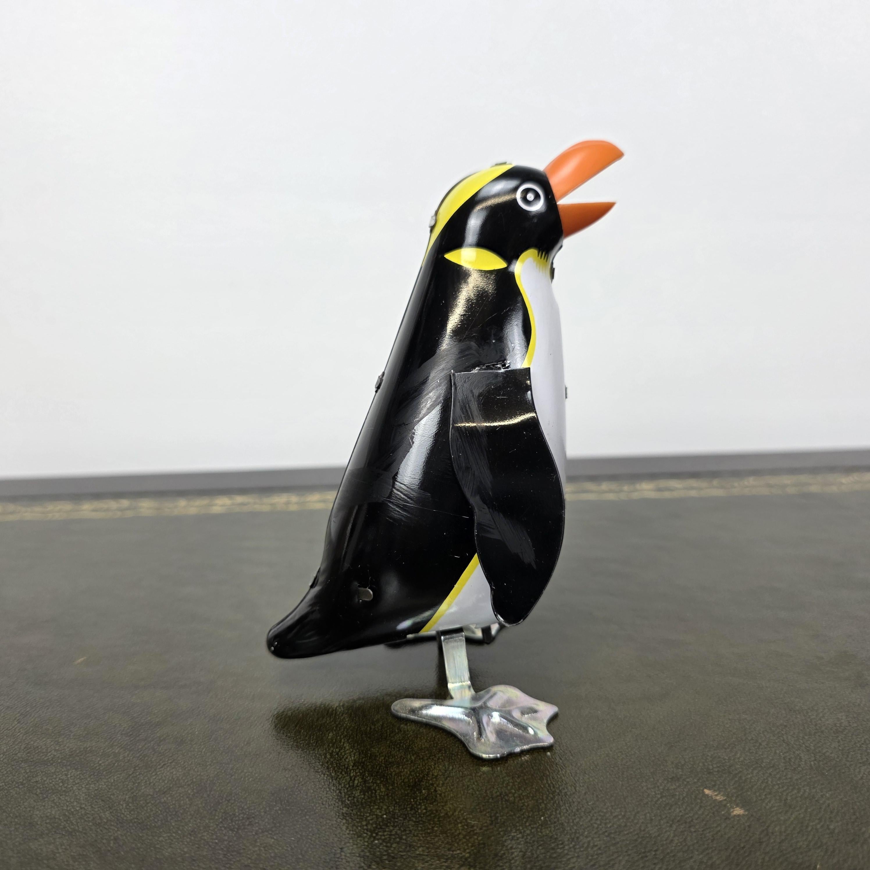 Vintage Wind Up Penguin Tin Toy | Boxed Collectable Display Piece | Made in China 1980s