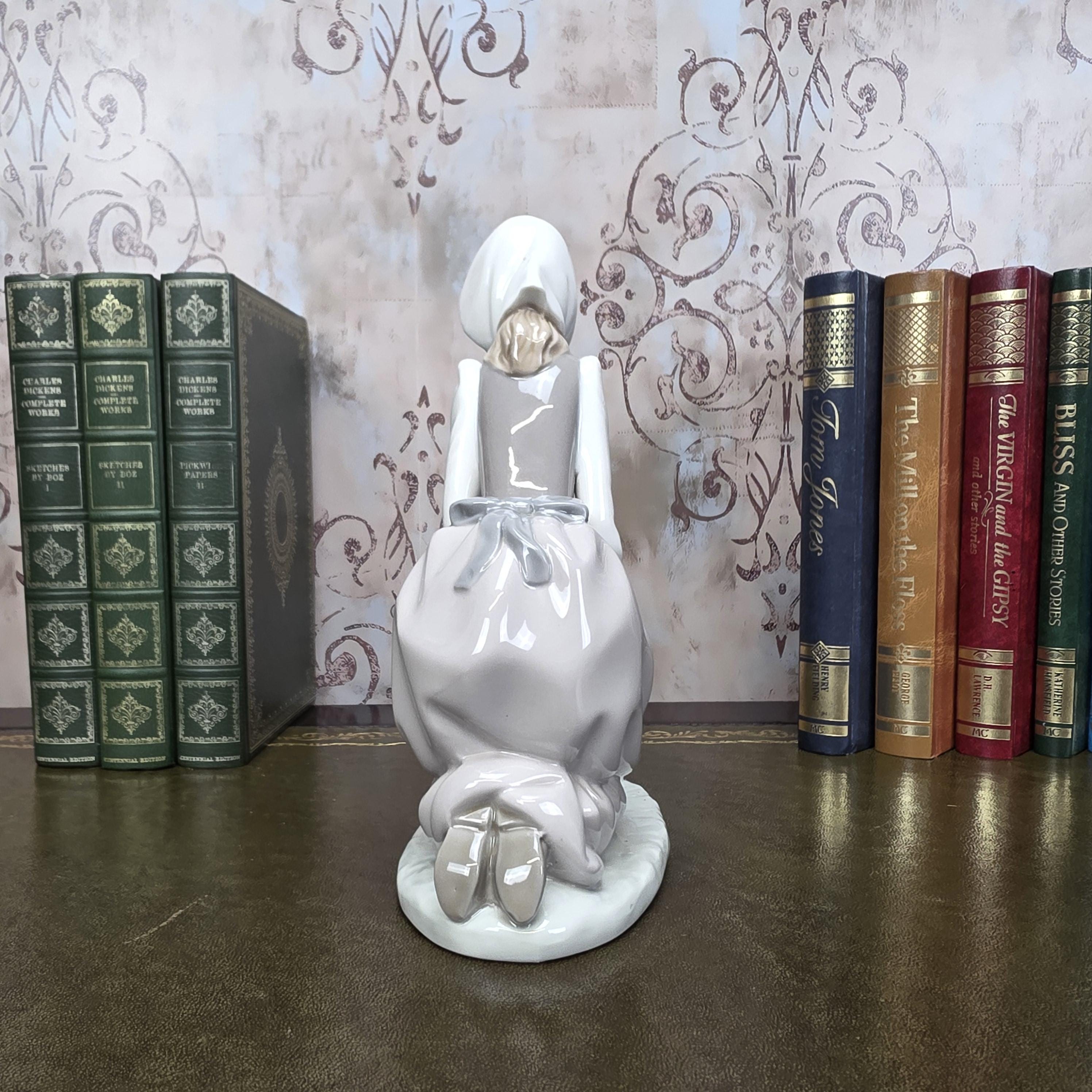 Nao by Lladro Girl with Lamb Porcelain Figurine | Spanish Vintage Collectible Sculpture Pastoral Scene