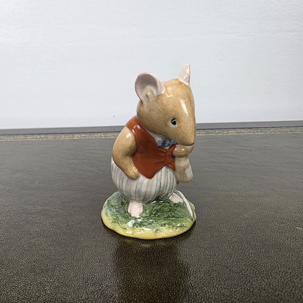 Royal Doulton DBH14 BASIL Brambly Hedge Mouse Figurine 1985 Made in England Bone China