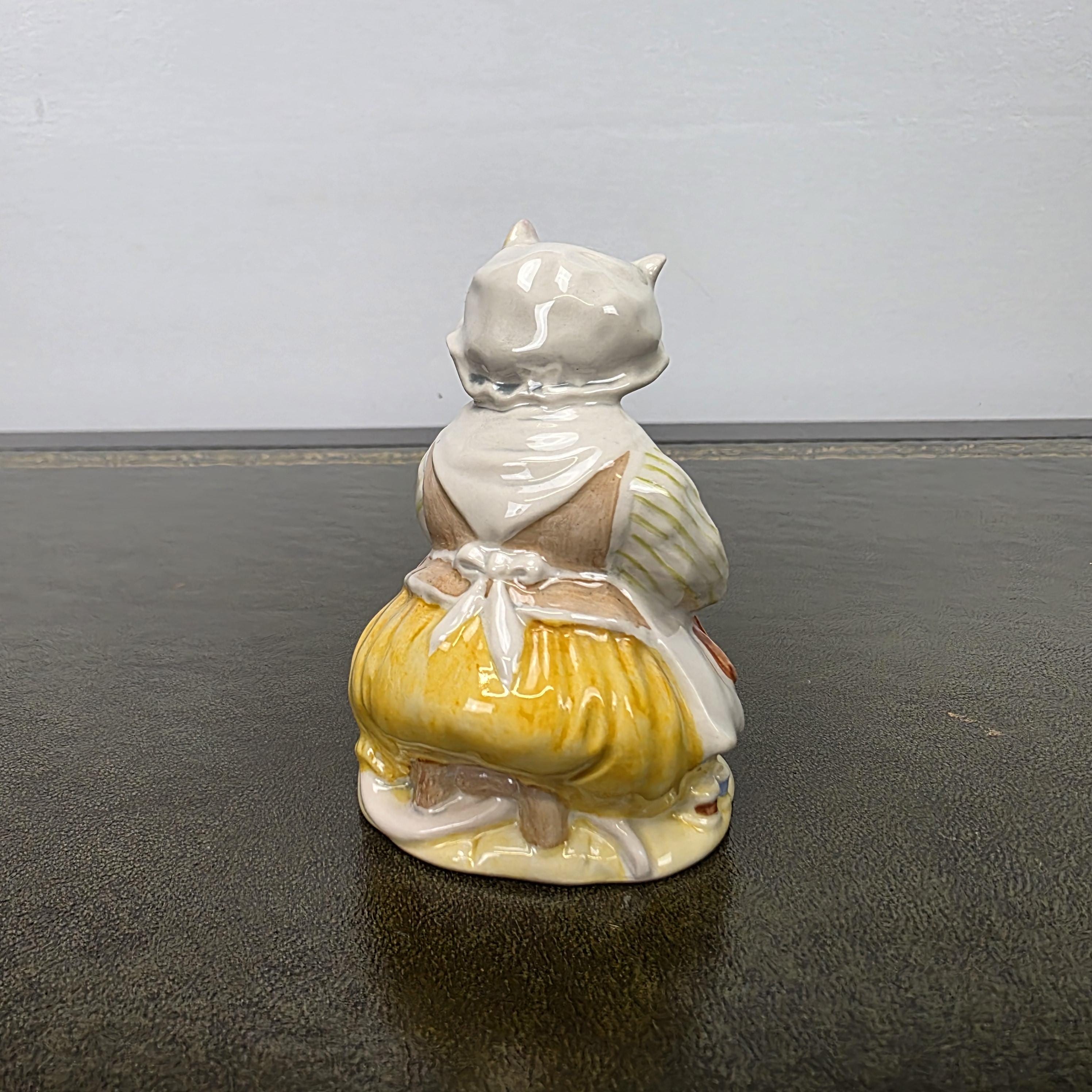 Royal Doulton Brambly Hedge Lily Weaver Mouse Figurine | 1988 Porcelain Collectible