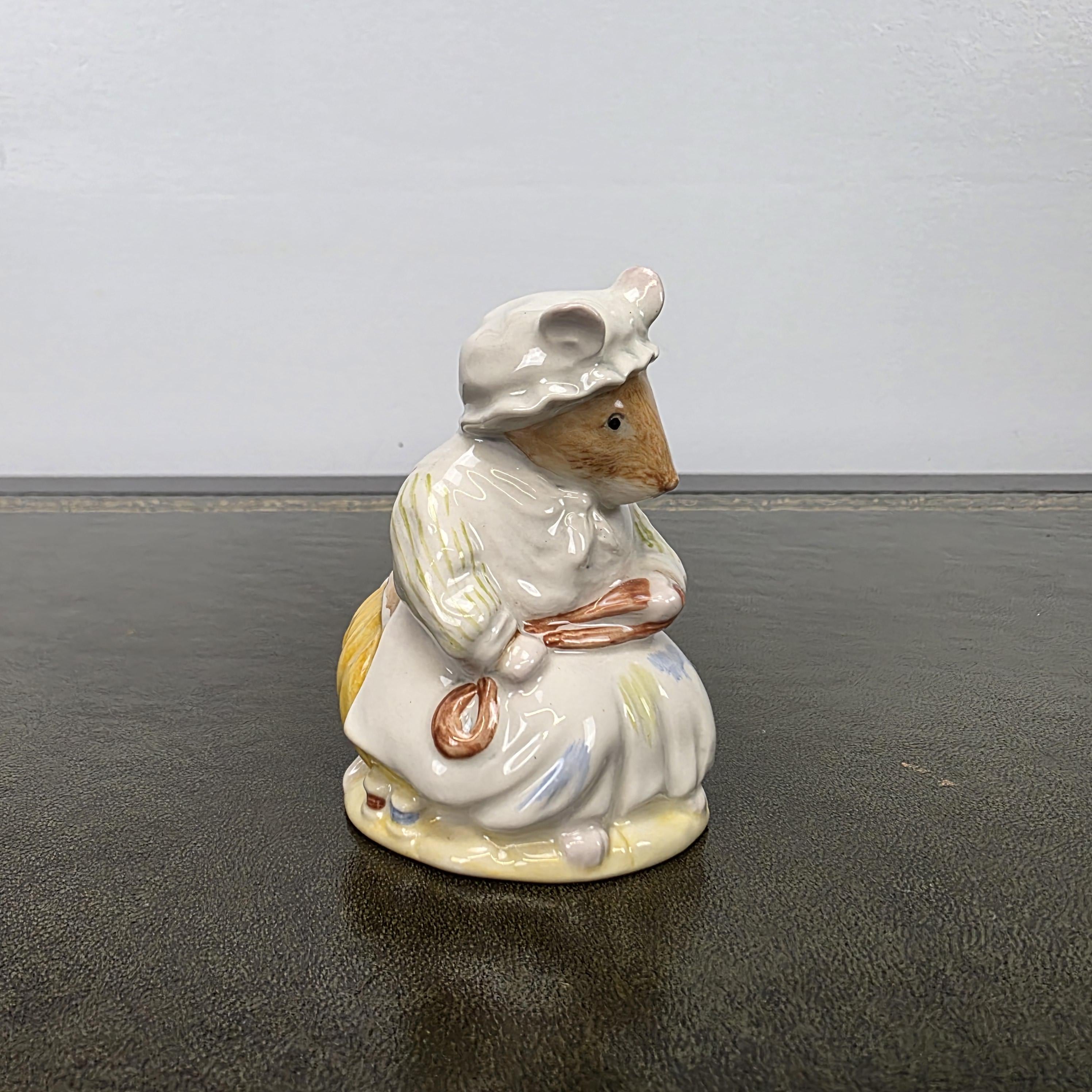 Royal Doulton Brambly Hedge Lily Weaver Mouse Figurine | 1988 Porcelain Collectible