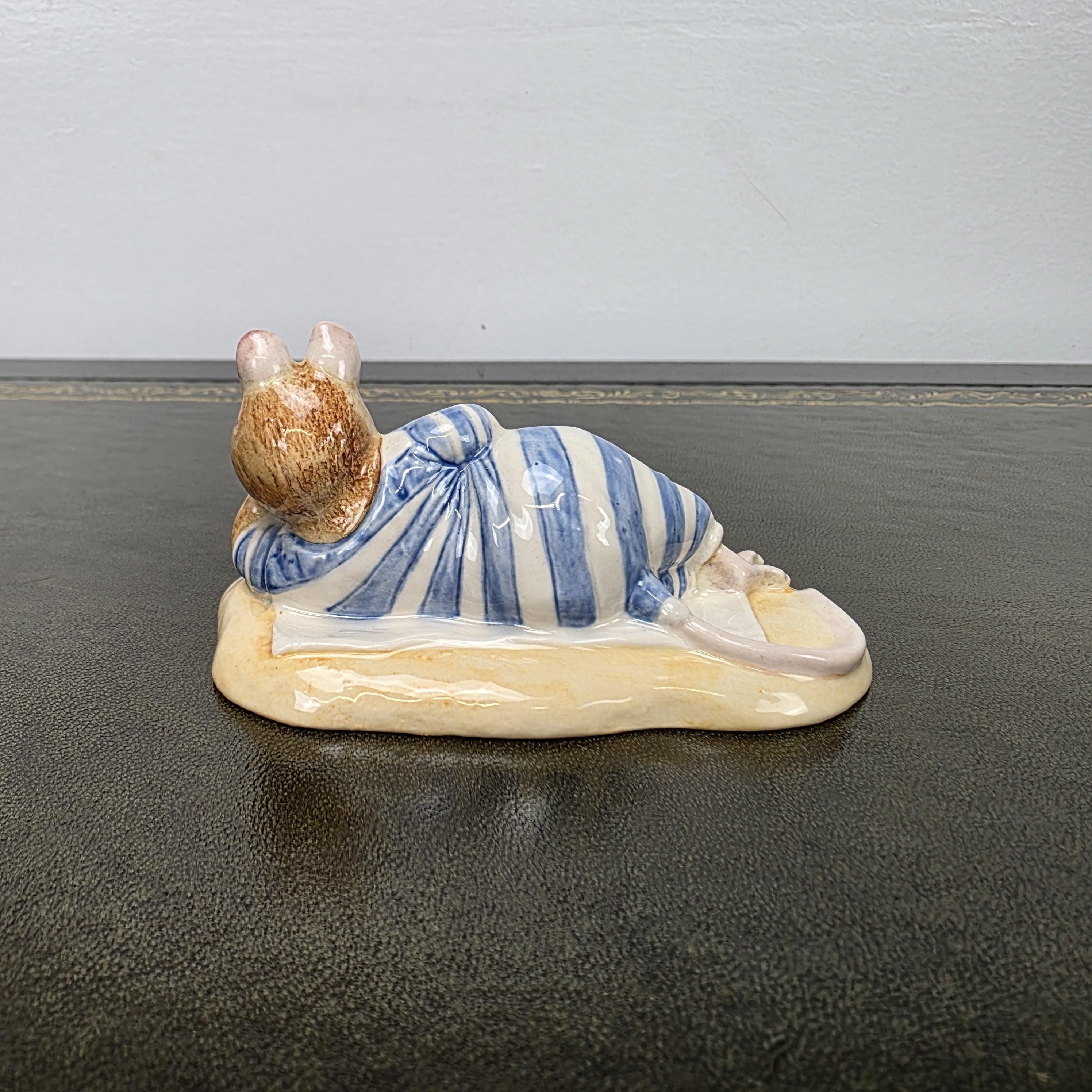Royal Doulton Brambly Hedge Mr Saltapple Figurine DBH24 1992 England Mouse Porcelain Figure Collectible