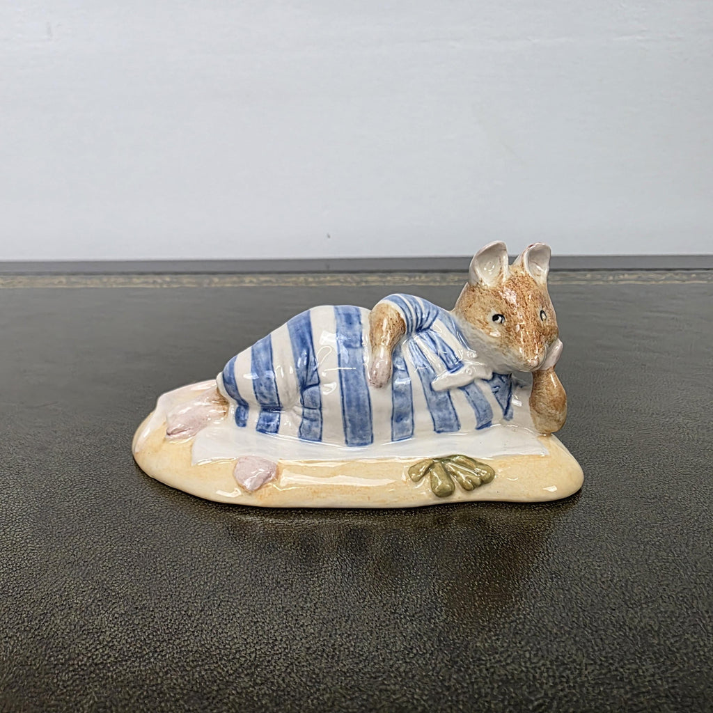 Royal Doulton Brambly Hedge Mr Saltapple Figurine DBH24 1992 England Mouse Porcelain Figure Collectible