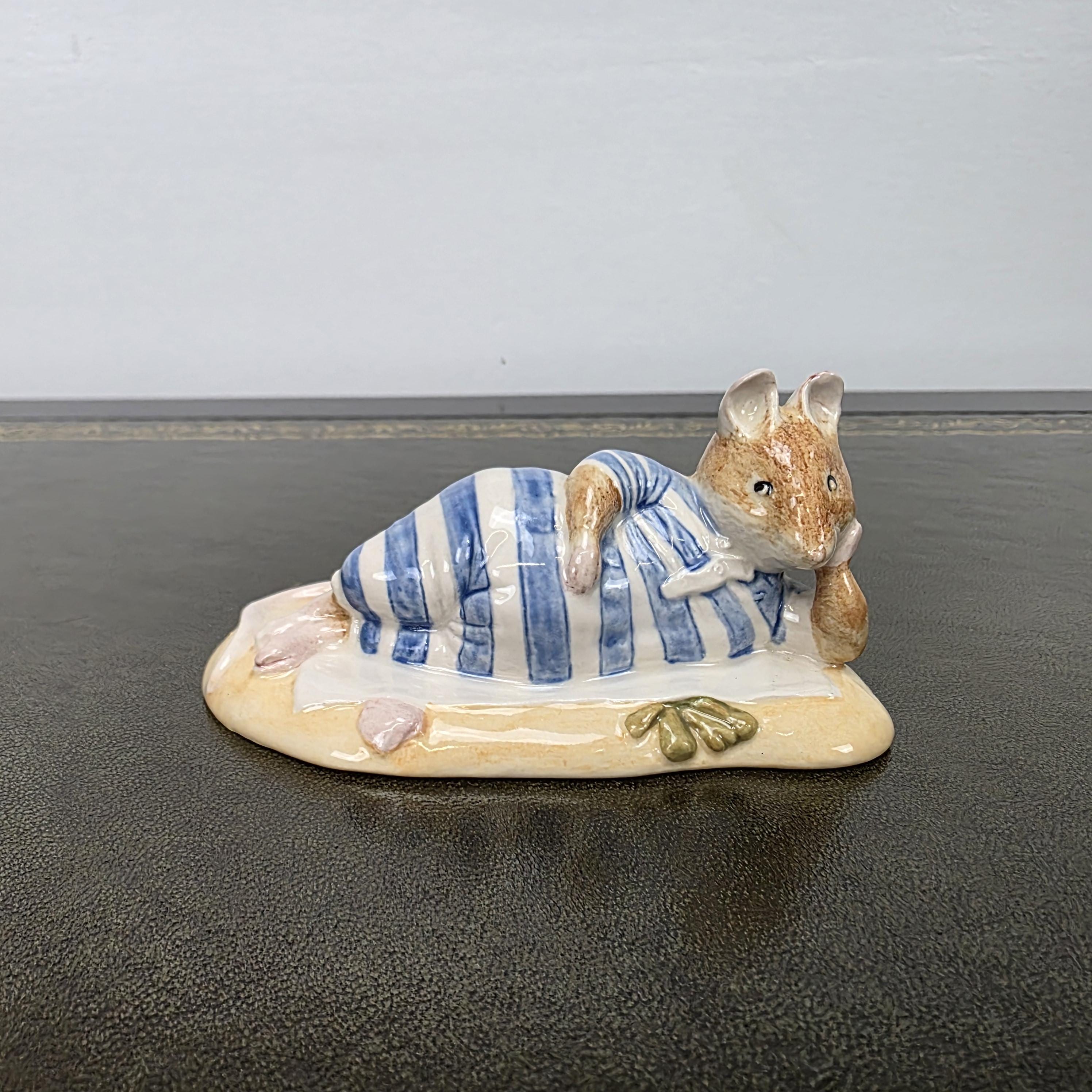 Royal Doulton Brambly Hedge Mr Saltapple Figurine DBH24 1992 England Mouse Porcelain Figure Collectible
