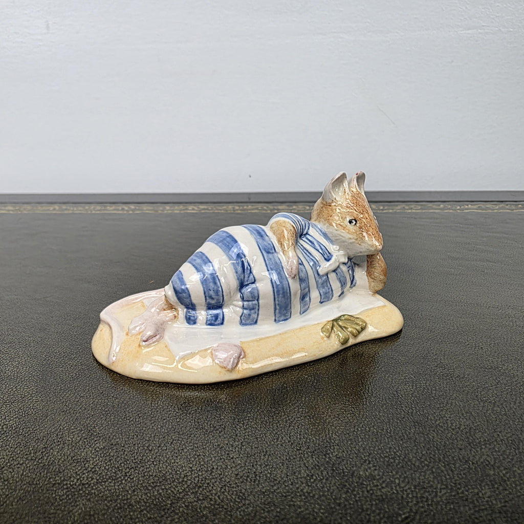 Royal Doulton Brambly Hedge Mr Saltapple Figurine DBH24 1992 England Mouse Porcelain Figure Collectible