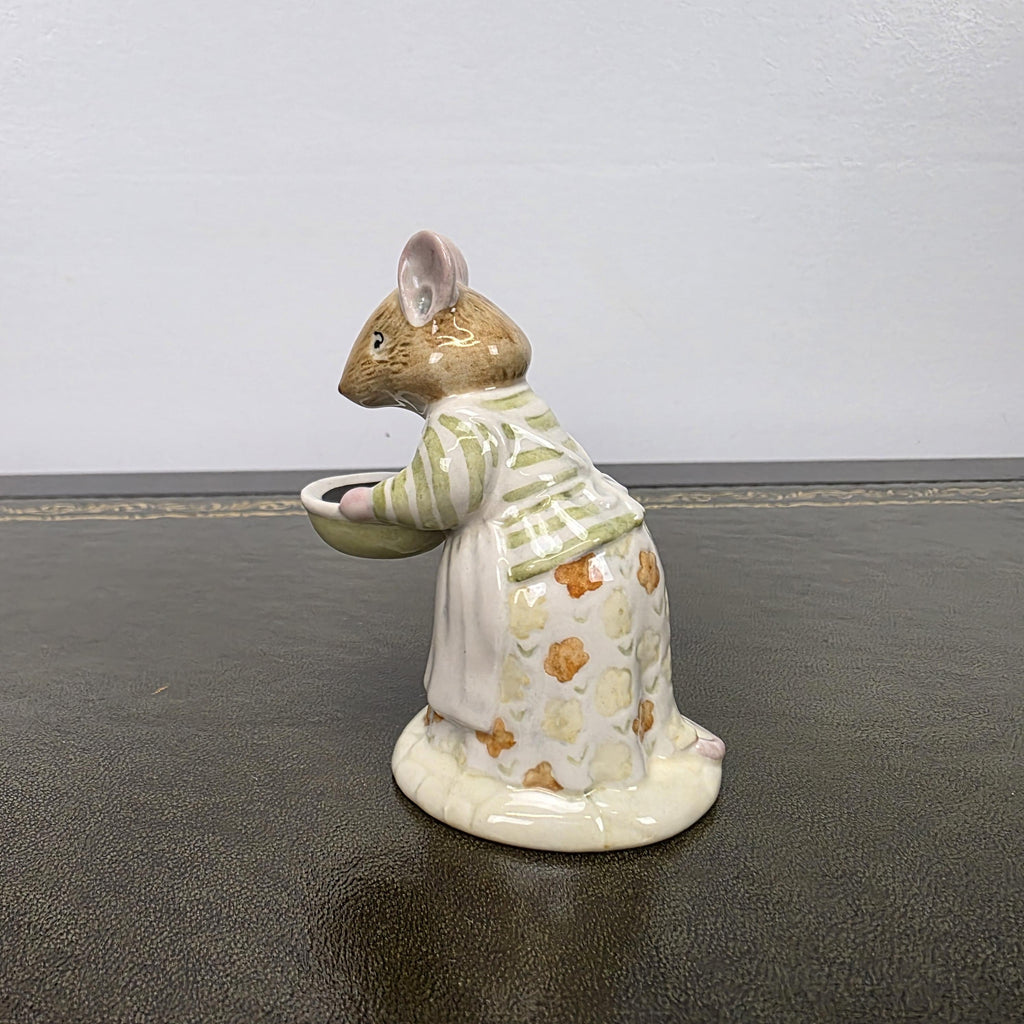 Royal Doulton Brambly Hedge Figurine Mrs Toadflax DBH11 1985 Bone China Figure Collection Mouse