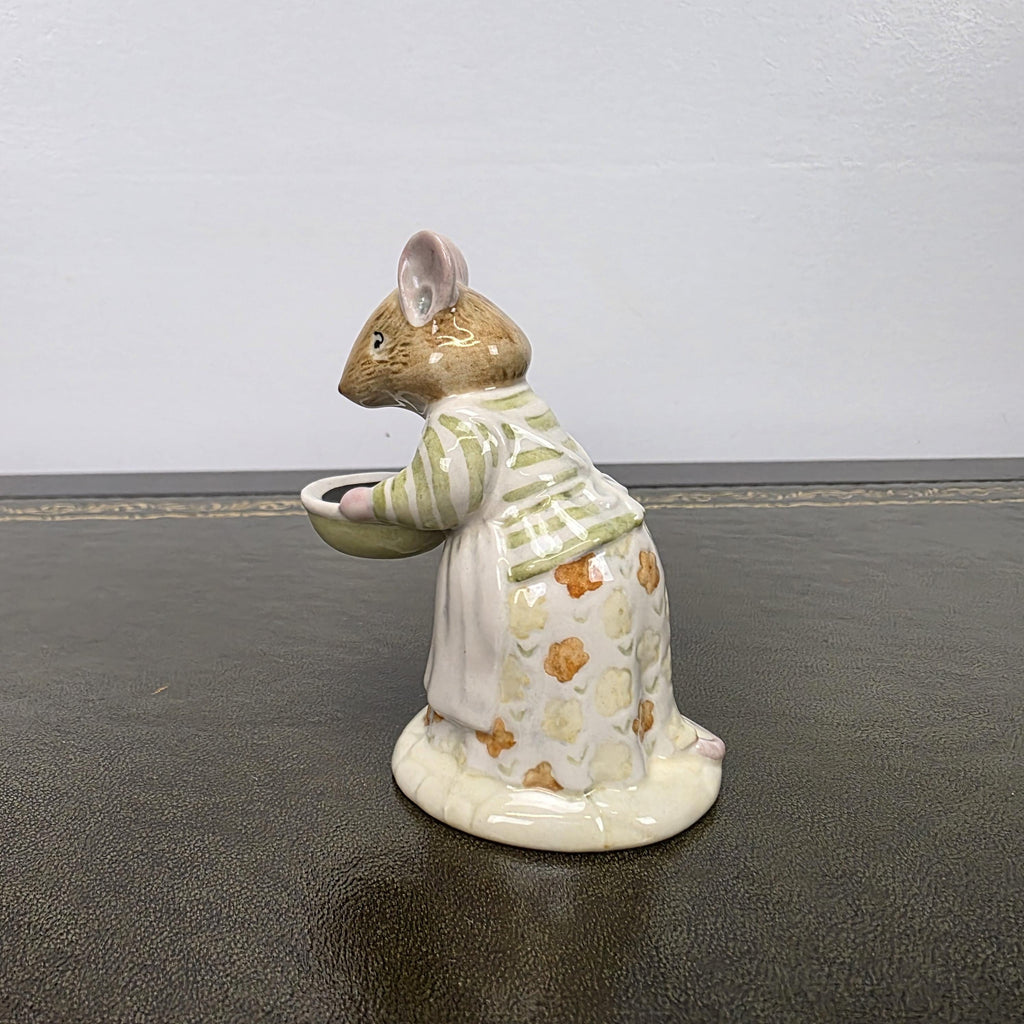 Royal Doulton Brambly Hedge Figurine Mrs Toadflax DBH11 1985 Bone China Figure Collection Mouse