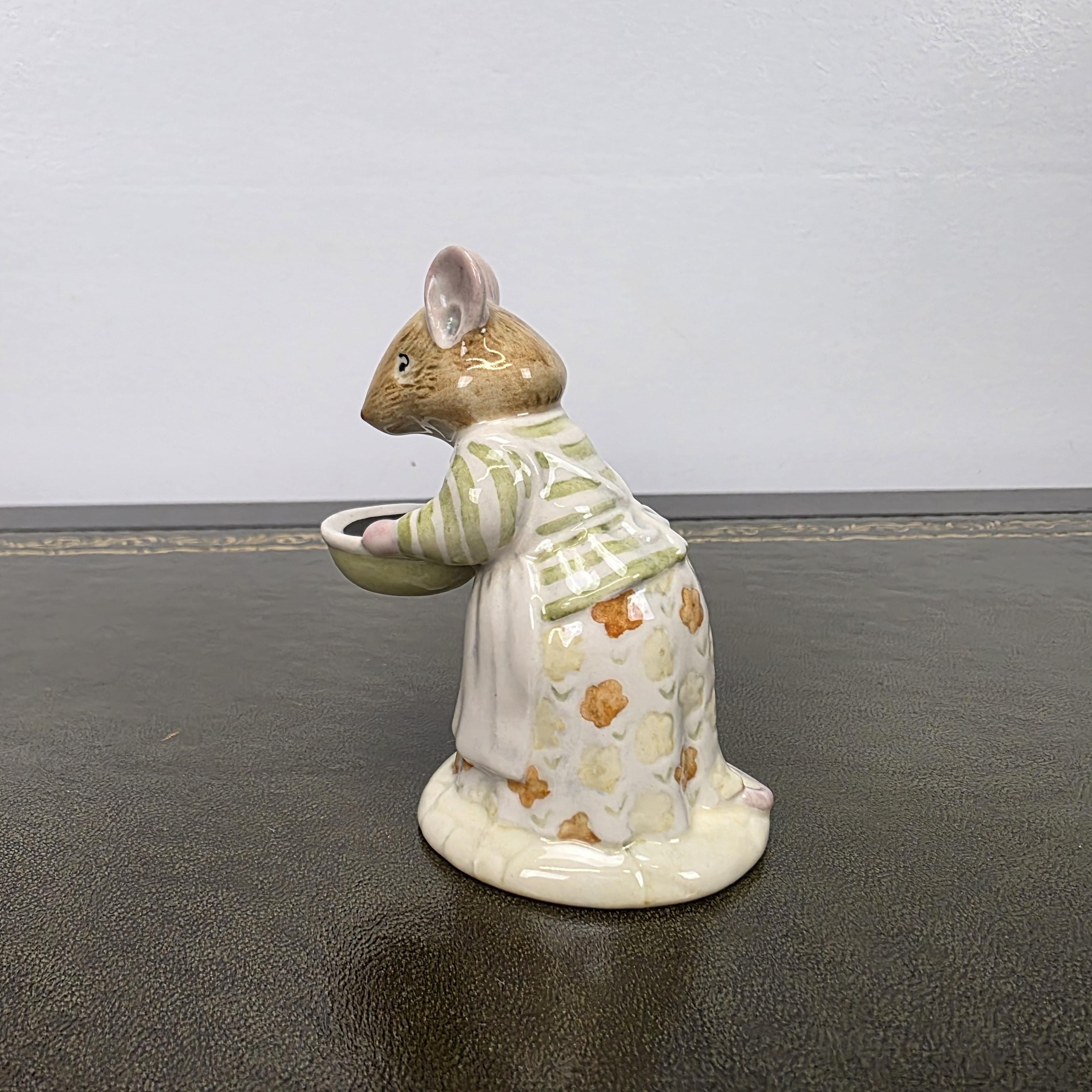 Royal Doulton Brambly Hedge Figurine Mrs Toadflax DBH11 1985 Bone China Figure Collection Mouse