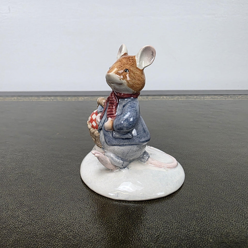 Royal Doulton Brambly Hedge Figurine Wilfred Carries The Picnic DBH34 2000 Figure Mouse Ornament