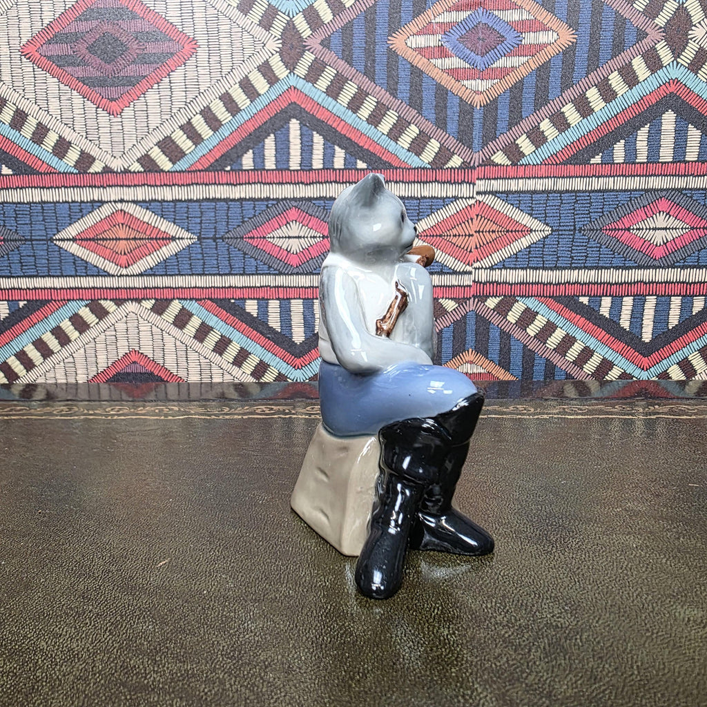 Dick Whittington Cat Figurine Wade England 1997 Ceramic Storybook Character London Sculpture Collectible