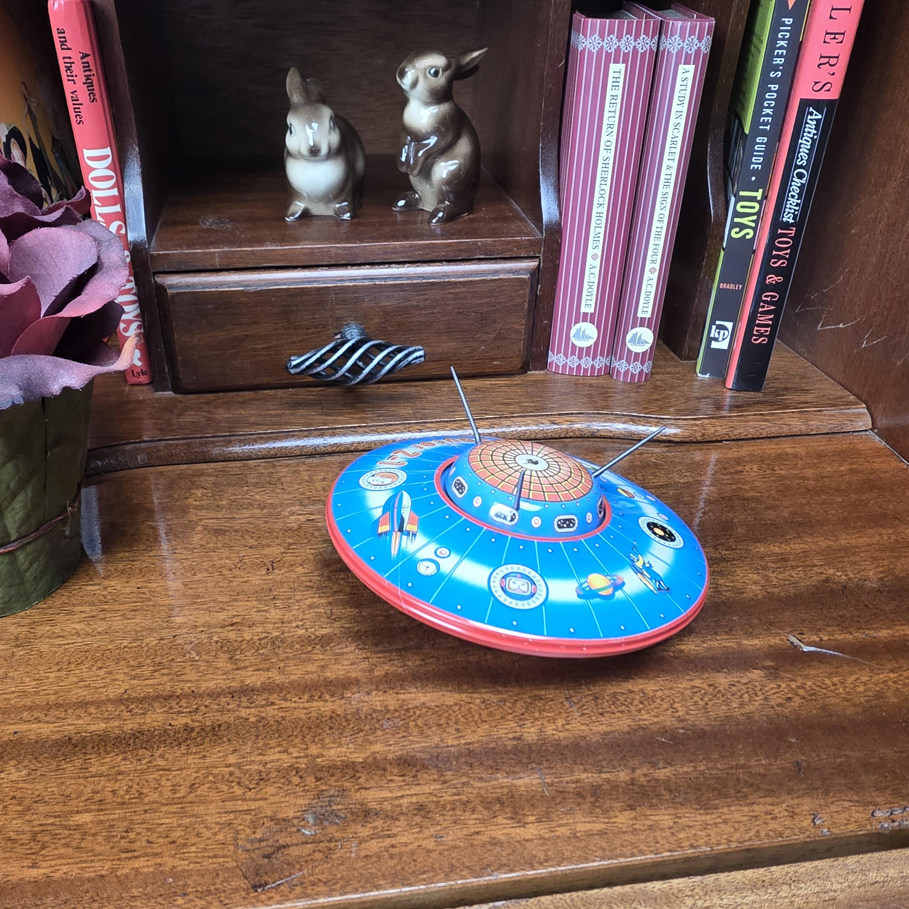 Vintage Schylling Saucer Z 1 UFO Tin Toy 1998 Limited Edition Friction Space Collectible