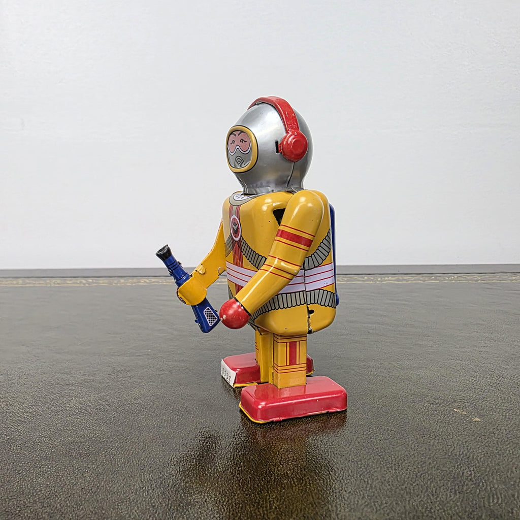 Vintage Wind Up Robot MS297 Yellow Tin Toy | Boxed Collectible Space Figure | 1980s China