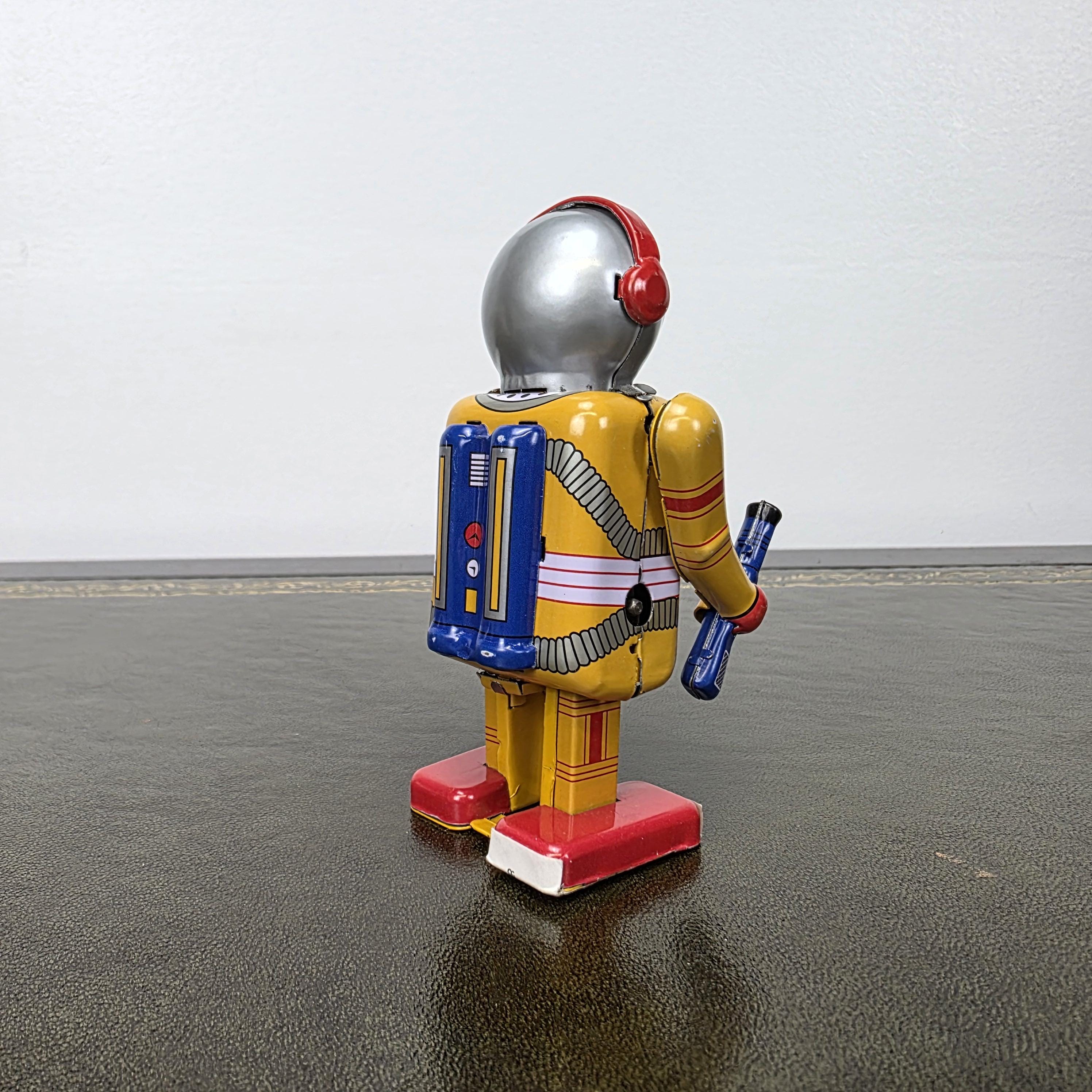Vintage Wind Up Robot MS297 Yellow Tin Toy | Boxed Collectible Space Figure | 1980s China