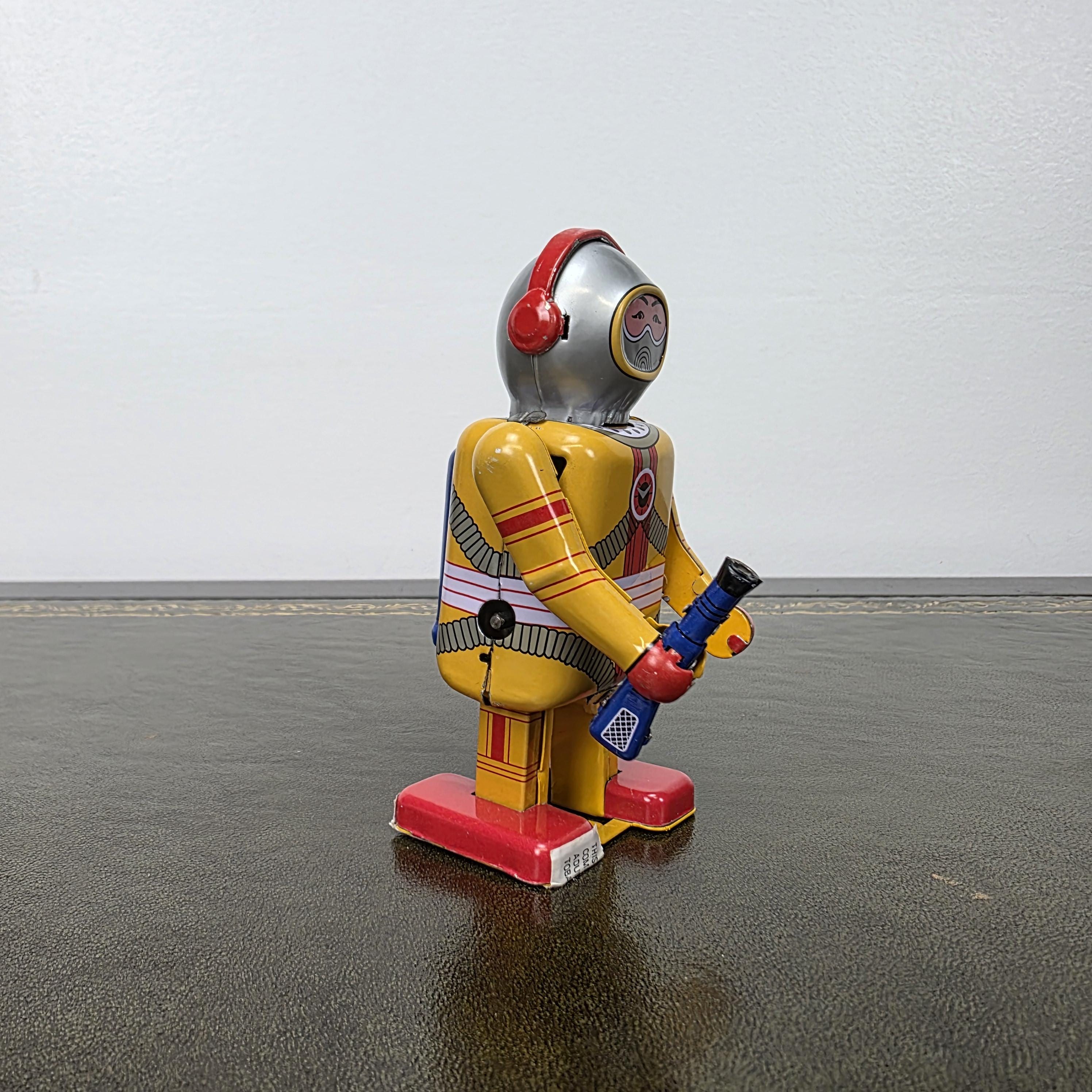 Vintage Wind Up Robot MS297 Yellow Tin Toy | Boxed Collectible Space Figure | 1980s China