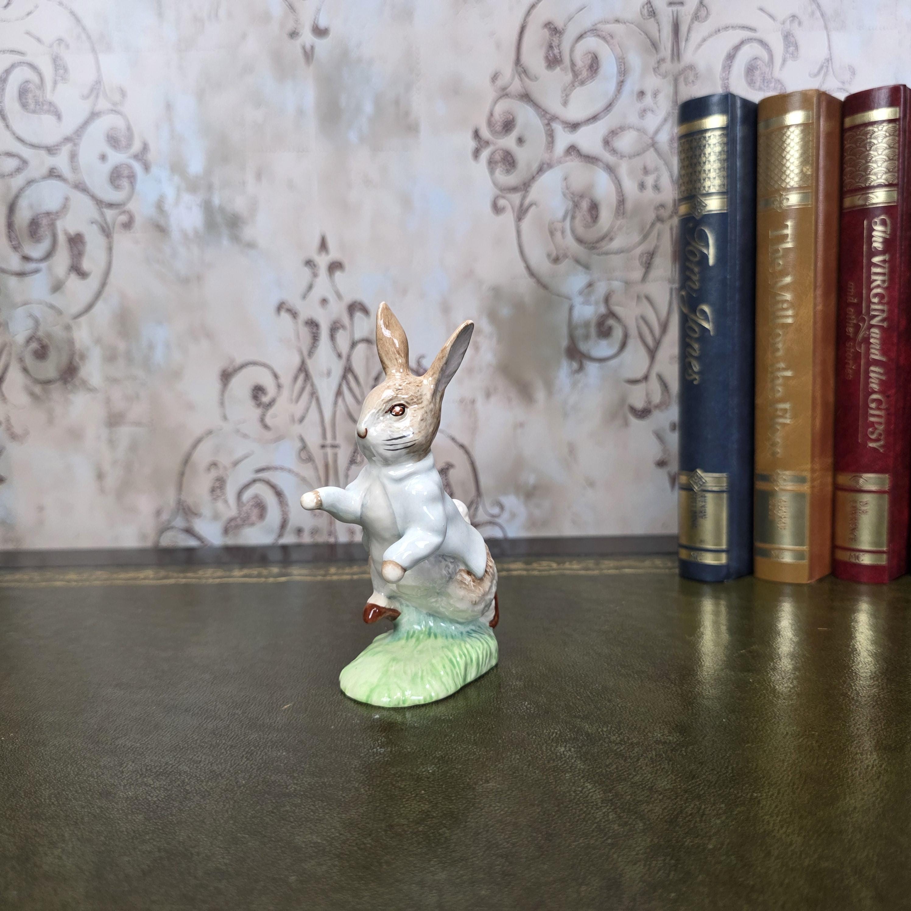 Beatrix Potter Peter Rabbit Figurine Royal Albert | 1989 English Bone China | Boxed Porcelain Figure